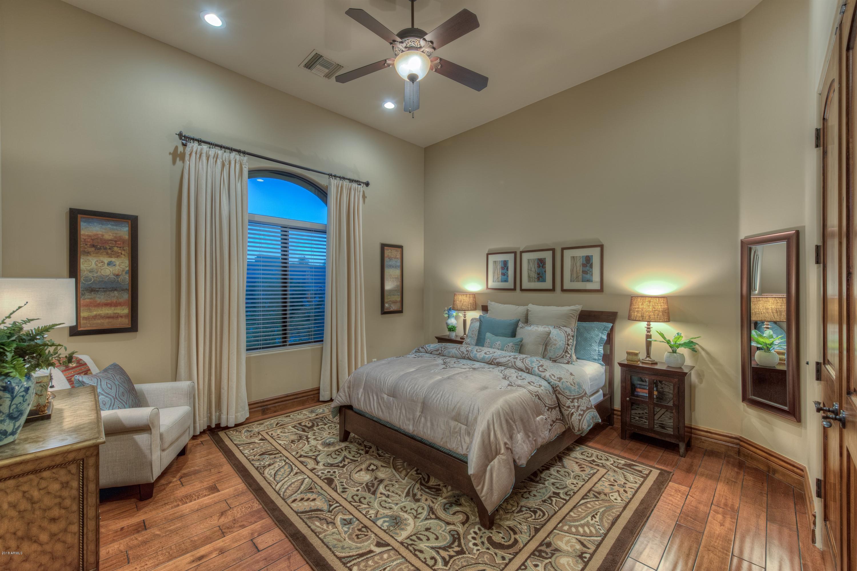 LAS SENDAS - Residential