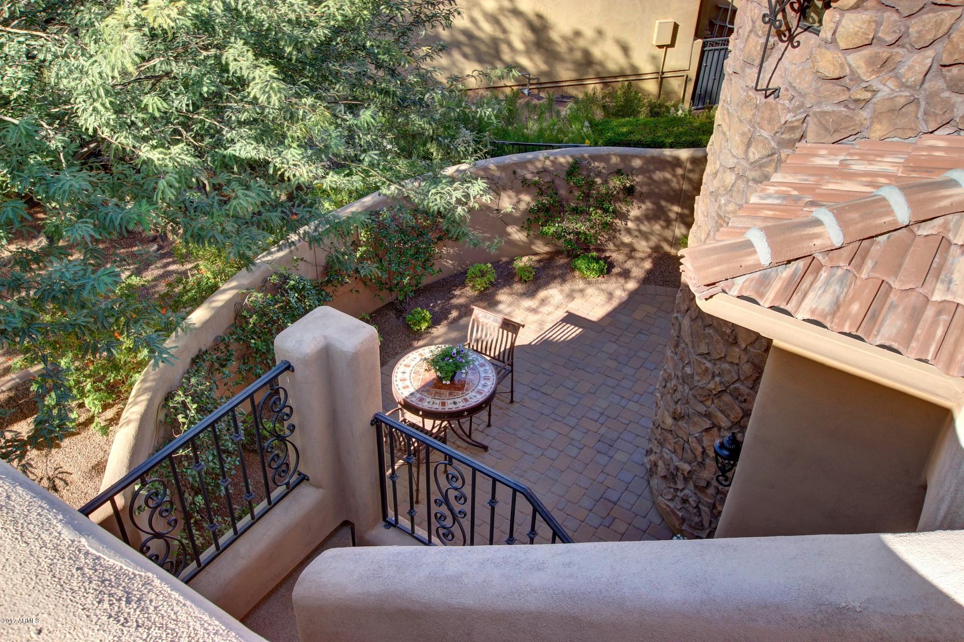 LAS SENDAS - Residential