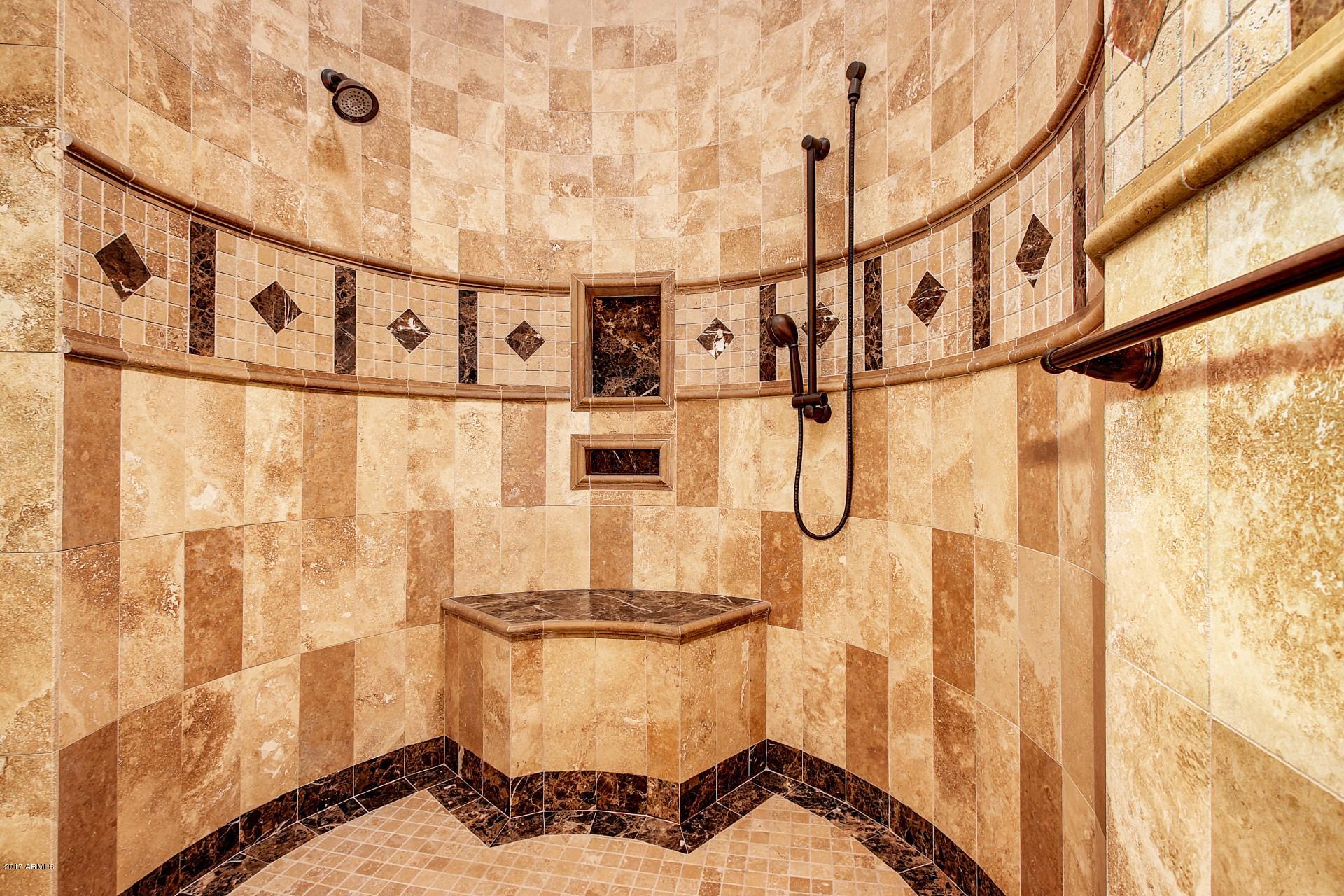 LAS SENDAS - Residential
