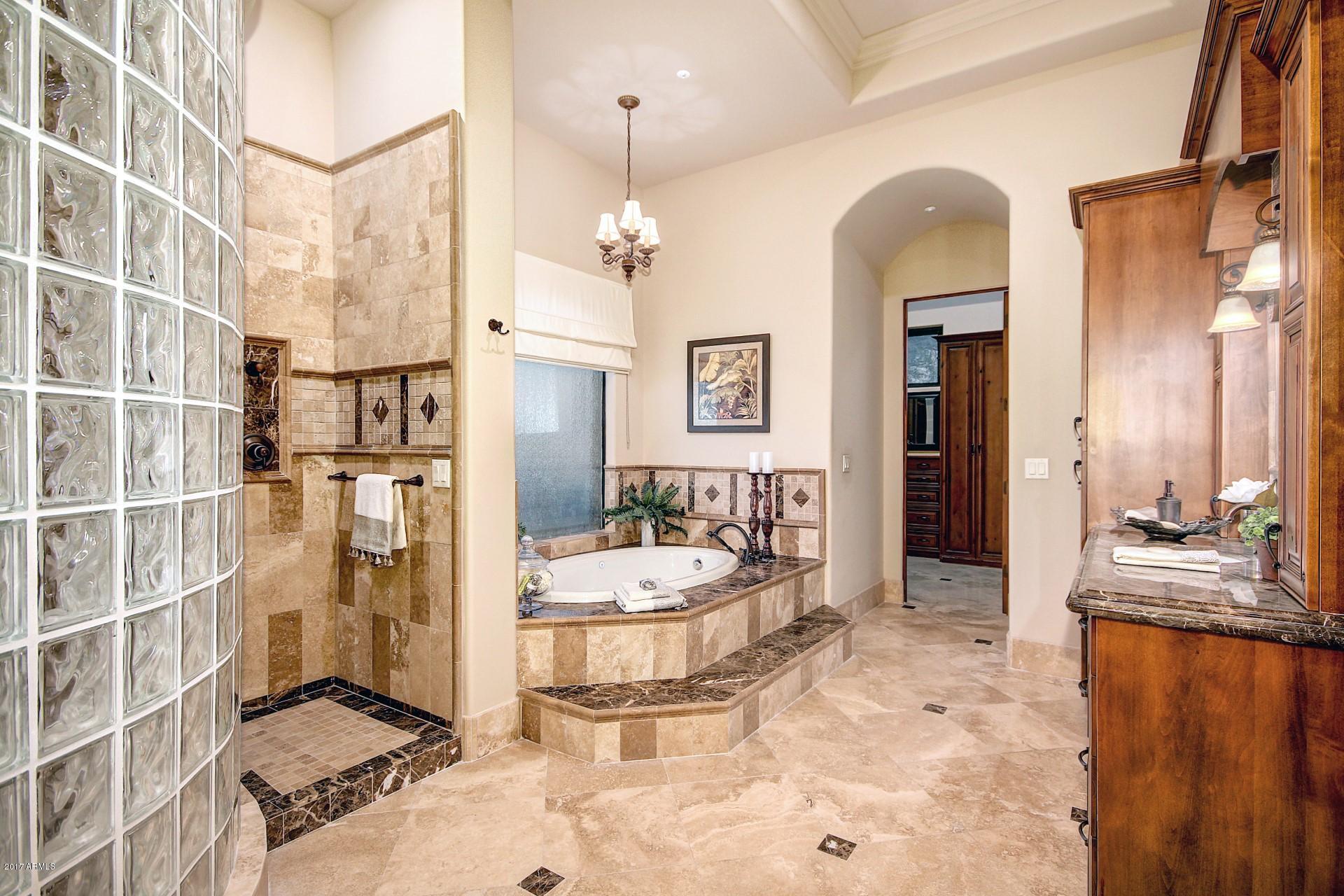 LAS SENDAS - Residential