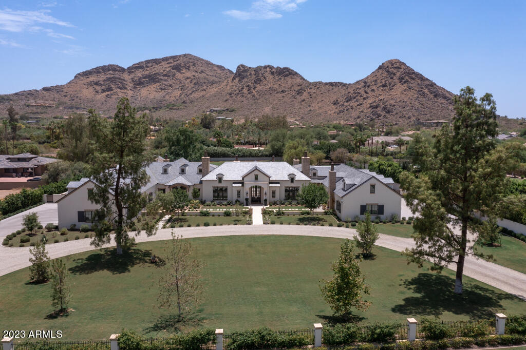 PARADISE TWO LOT 5 - Residential