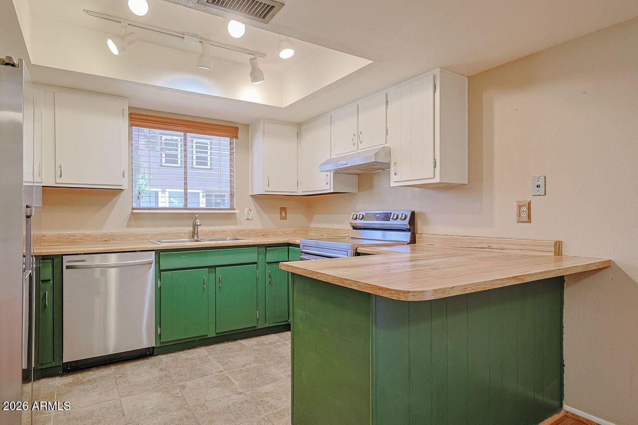 BELLAIR TOWNHOUSES UNIT 1 - Residential