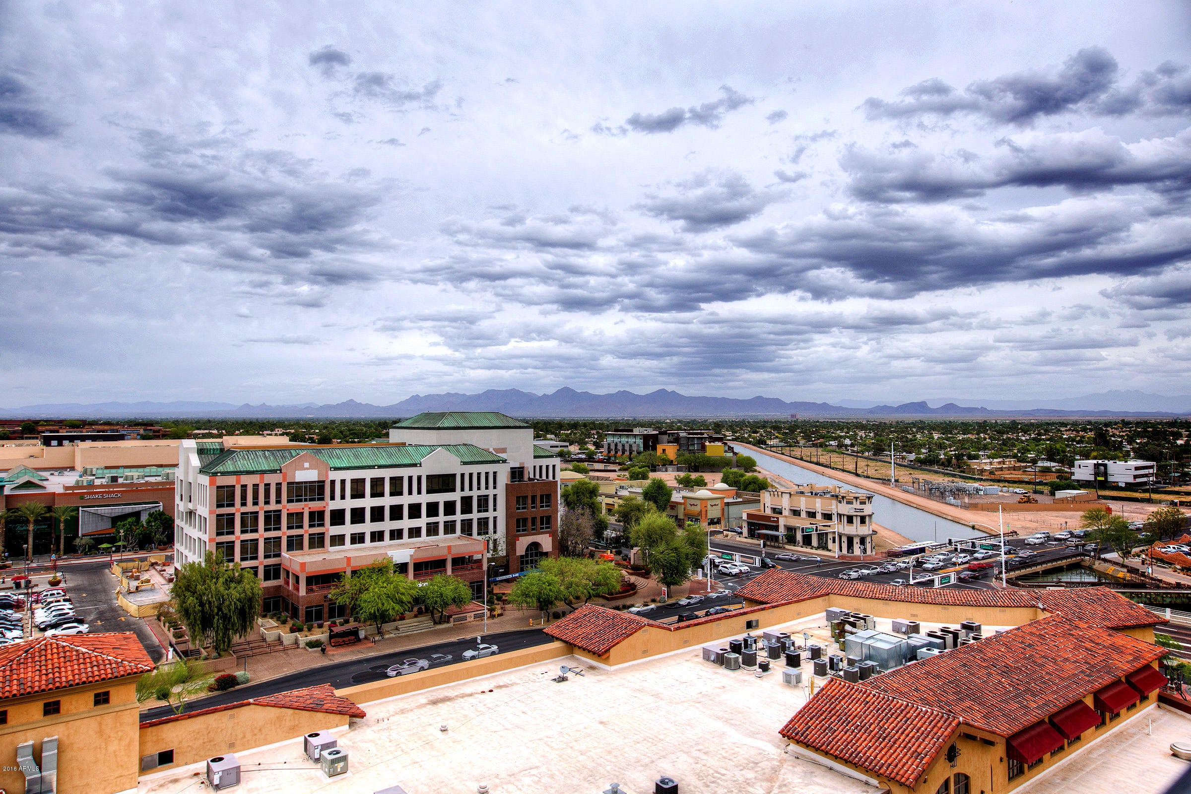 SCOTTSDALE WATERFRONT RESIDENCES CONDOMINIUM - Residential