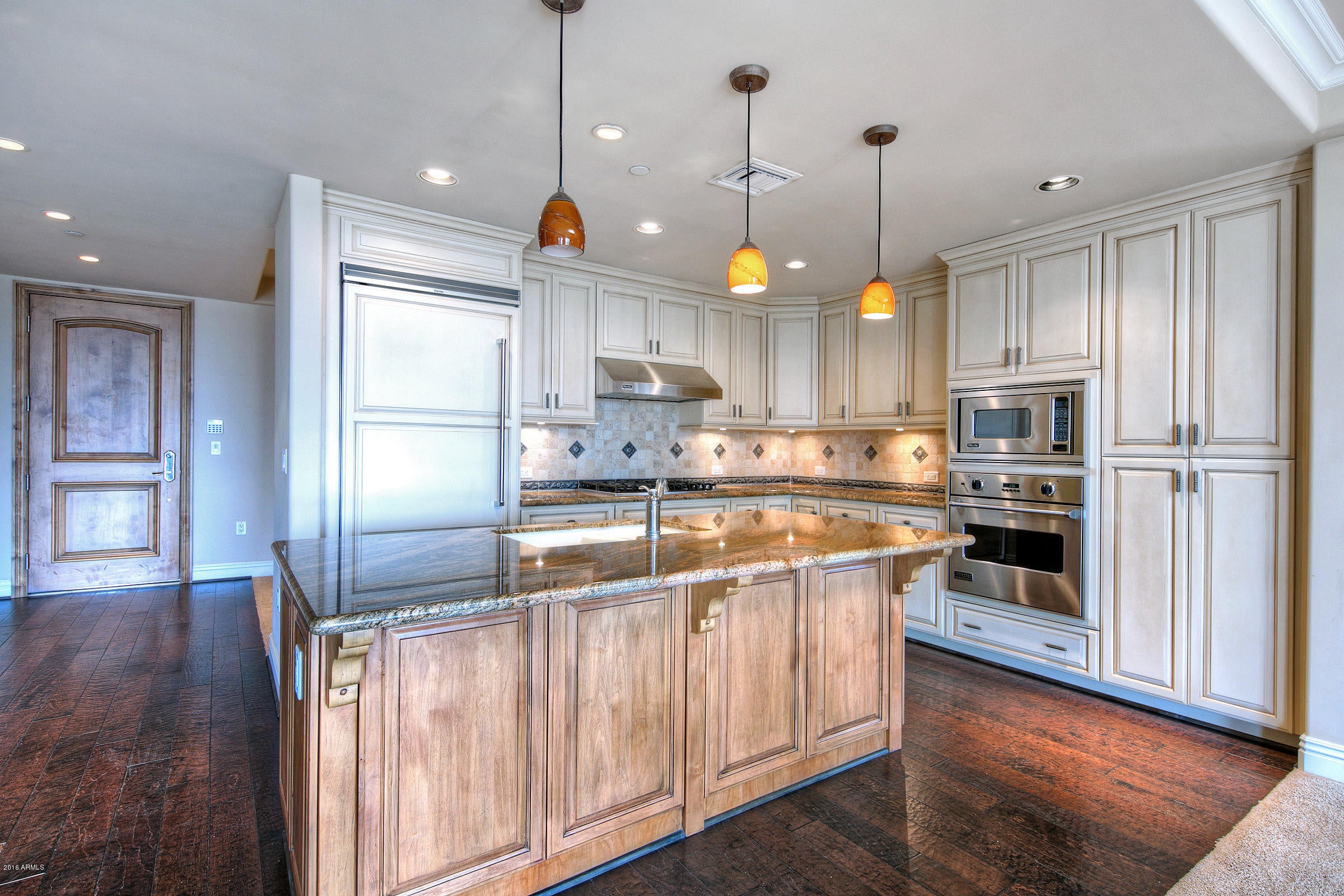 SCOTTSDALE WATERFRONT RESIDENCES CONDOMINIUM - Residential