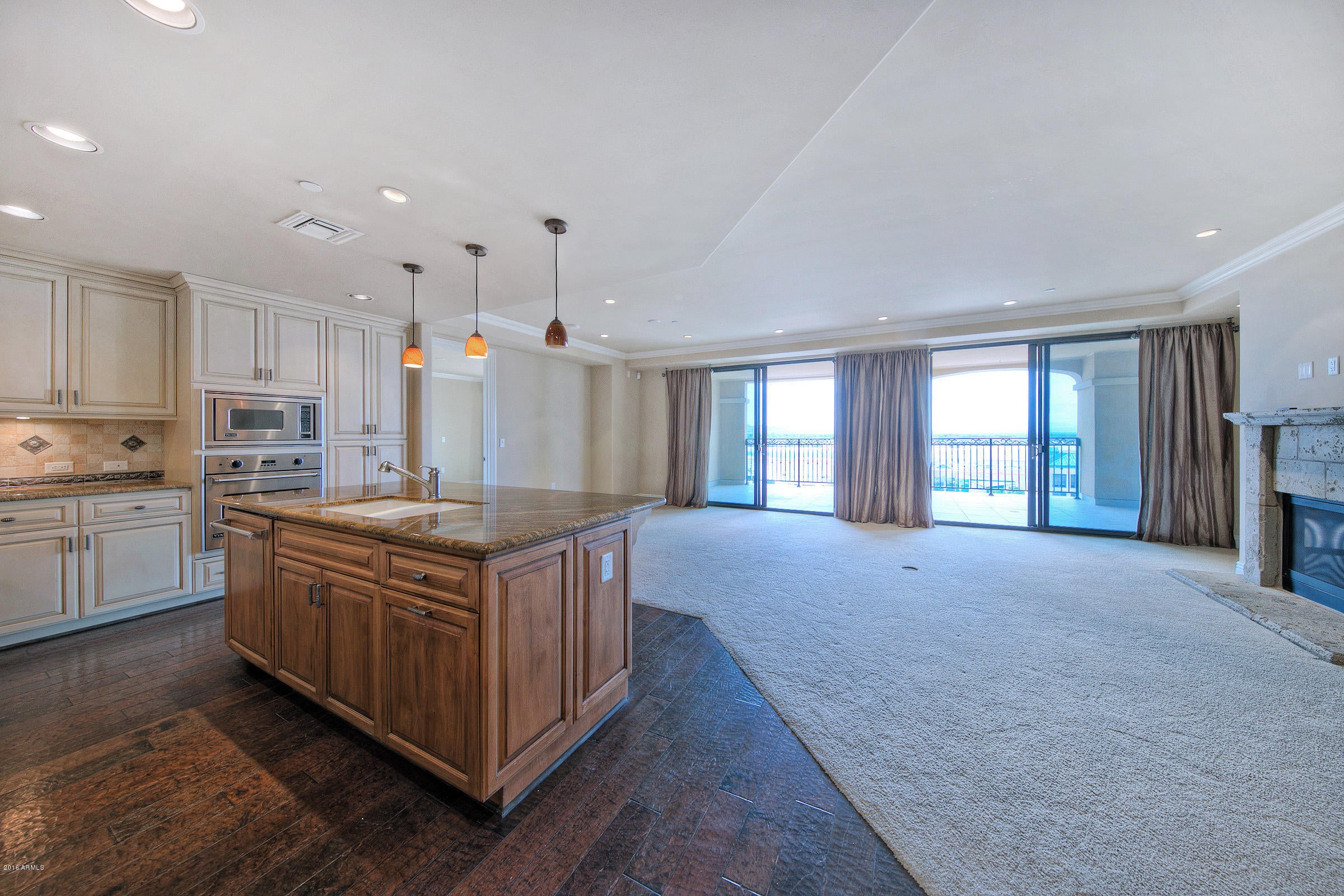 SCOTTSDALE WATERFRONT RESIDENCES CONDOMINIUM - Residential