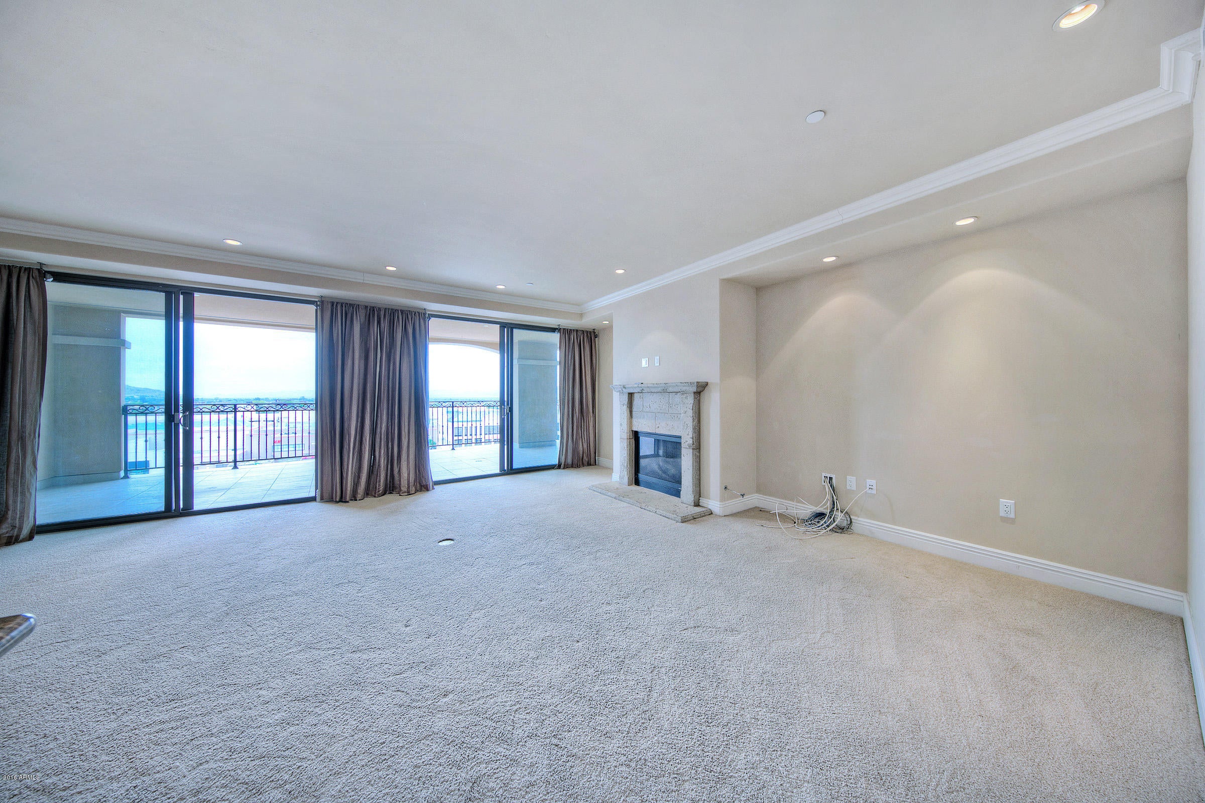 SCOTTSDALE WATERFRONT RESIDENCES CONDOMINIUM - Residential