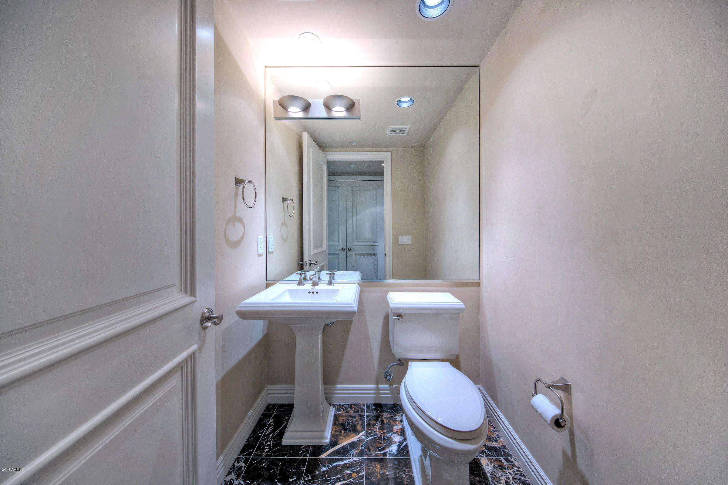 SCOTTSDALE WATERFRONT RESIDENCES CONDOMINIUM - Residential