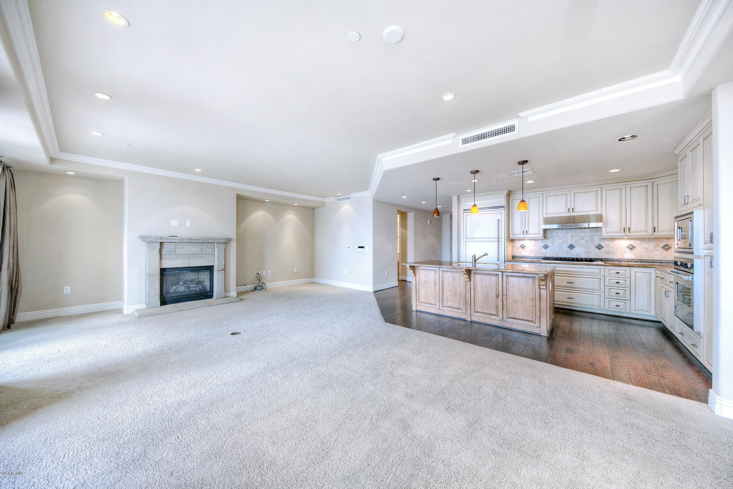 SCOTTSDALE WATERFRONT RESIDENCES CONDOMINIUM - Residential