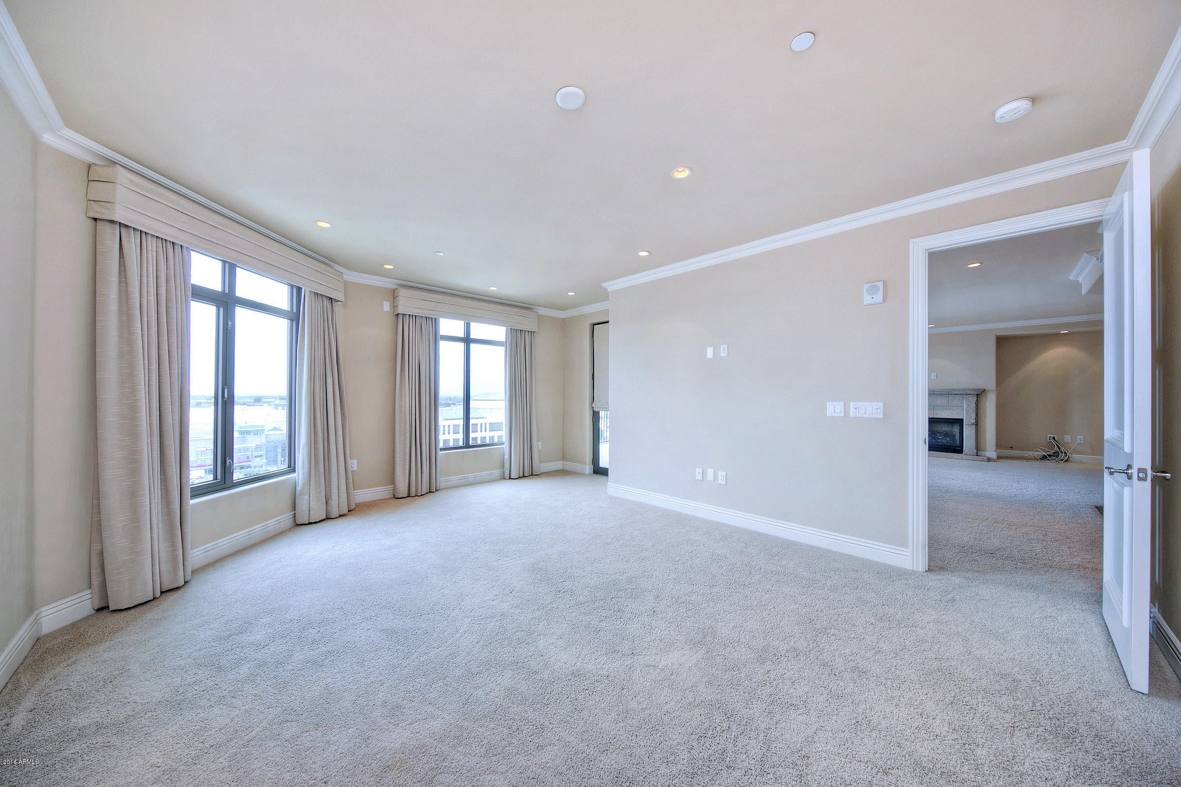 SCOTTSDALE WATERFRONT RESIDENCES CONDOMINIUM - Residential