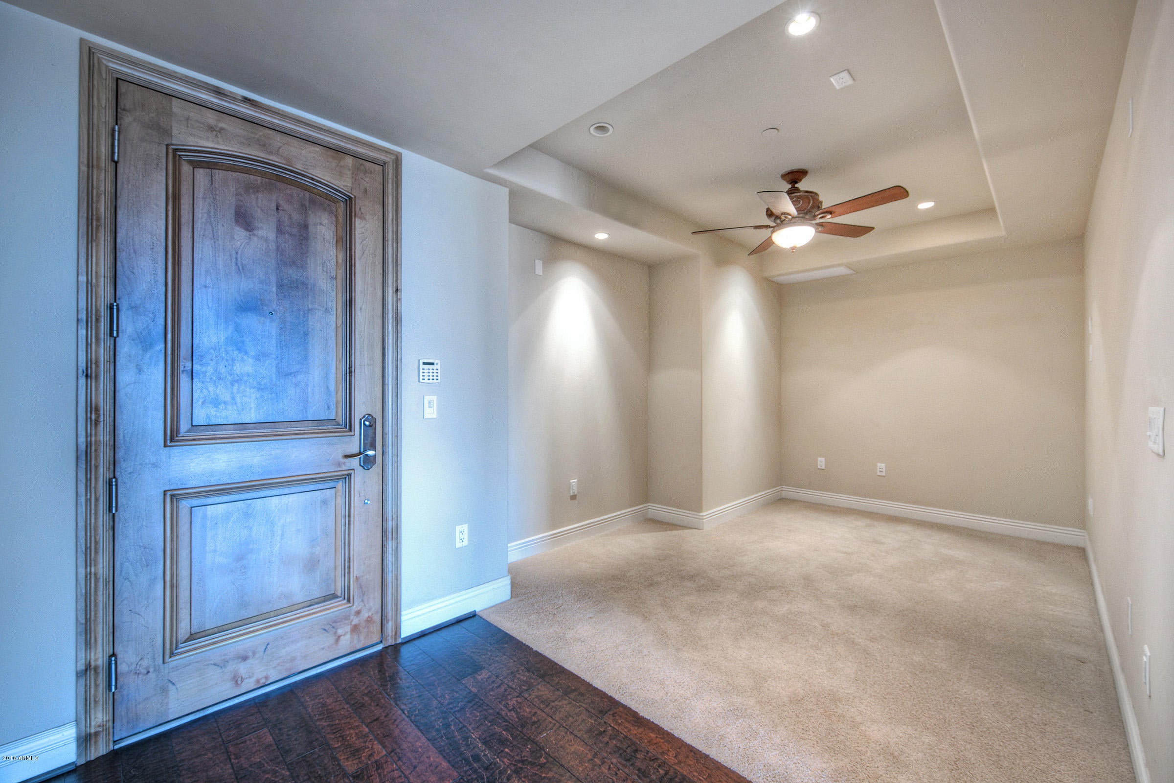 SCOTTSDALE WATERFRONT RESIDENCES CONDOMINIUM - Residential