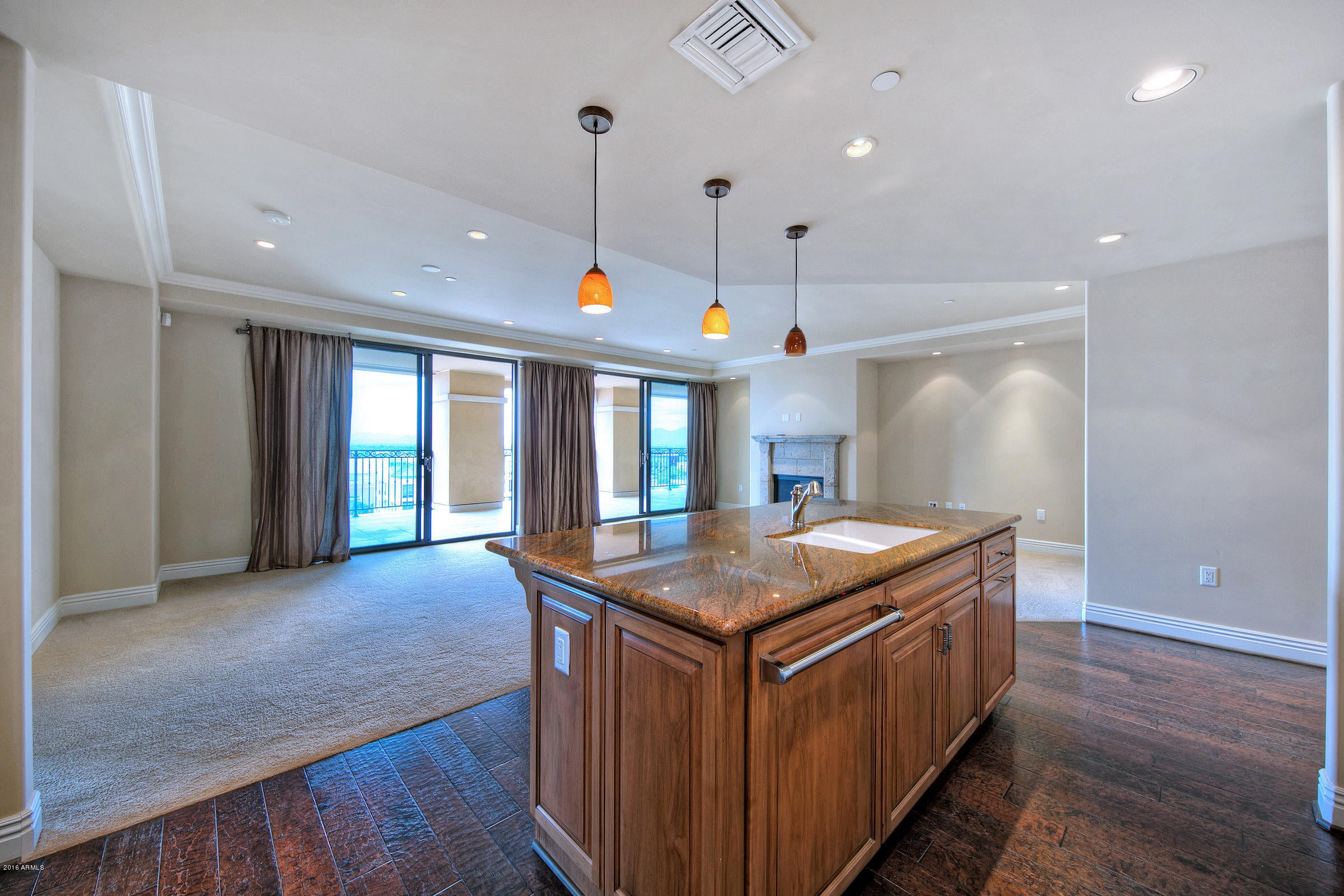 SCOTTSDALE WATERFRONT RESIDENCES CONDOMINIUM - Residential