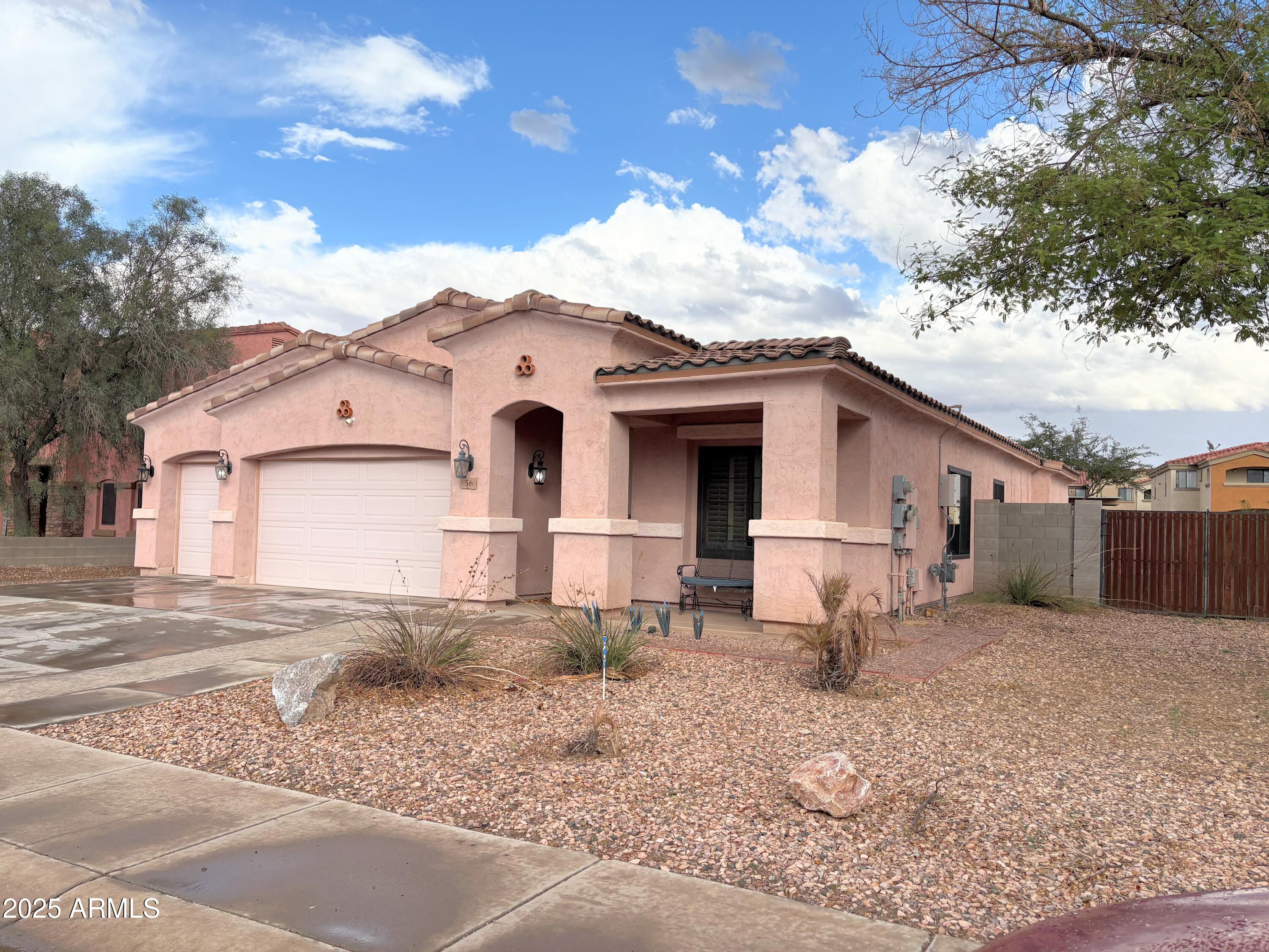 SOUTHFORK UNIT 2 - Residential