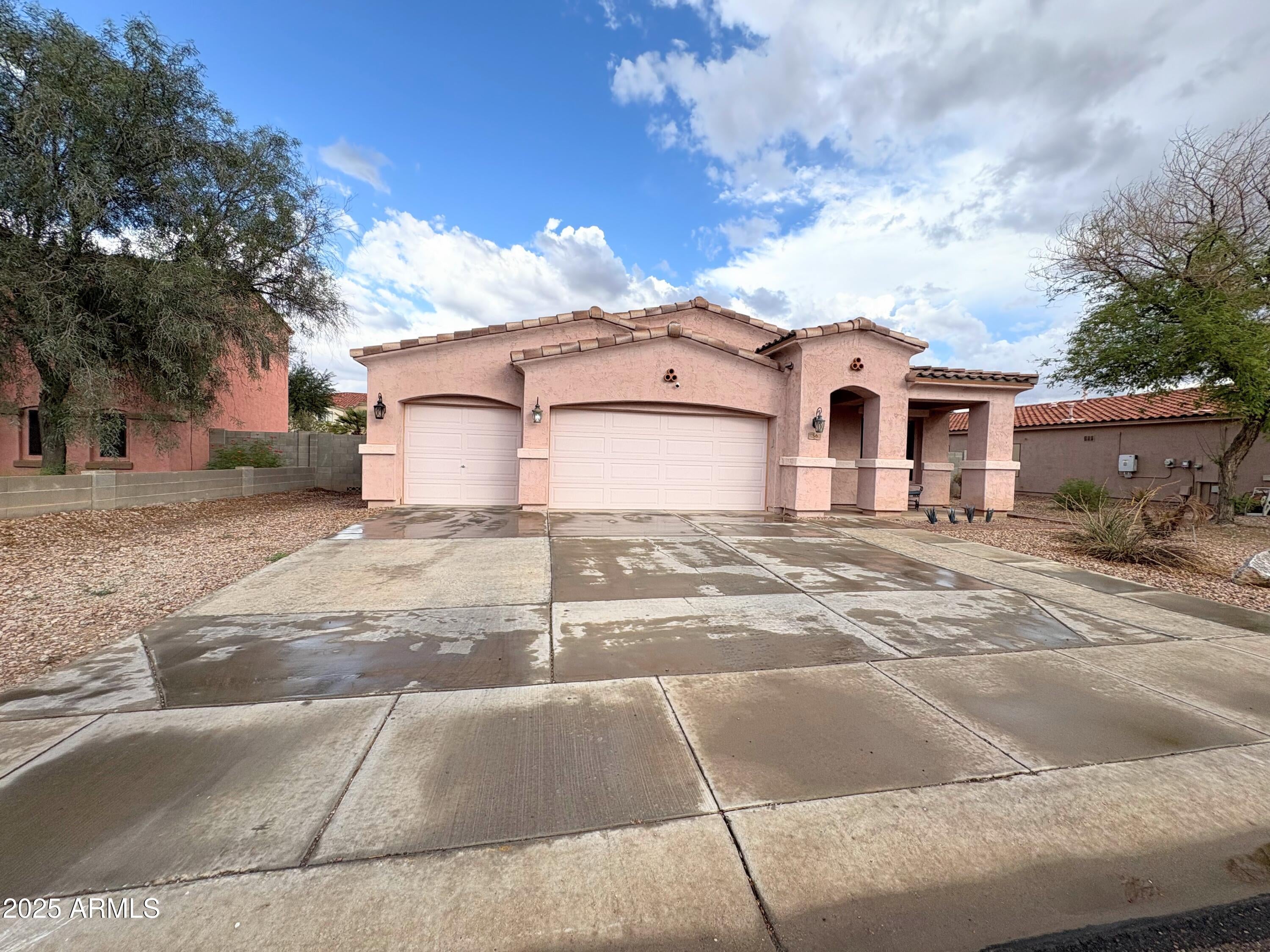 SOUTHFORK UNIT 2 - Residential