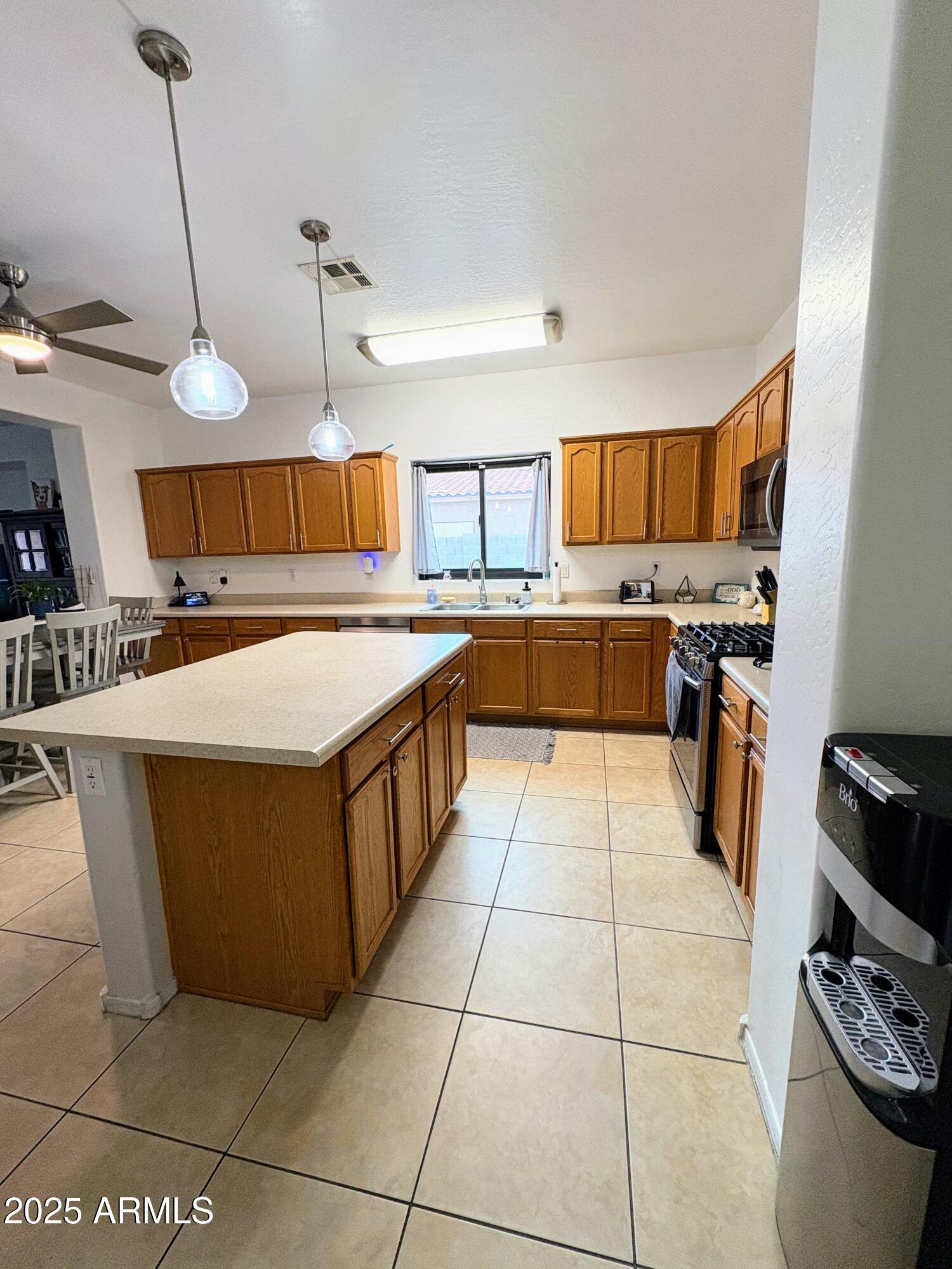 SOUTHFORK UNIT 2 - Residential