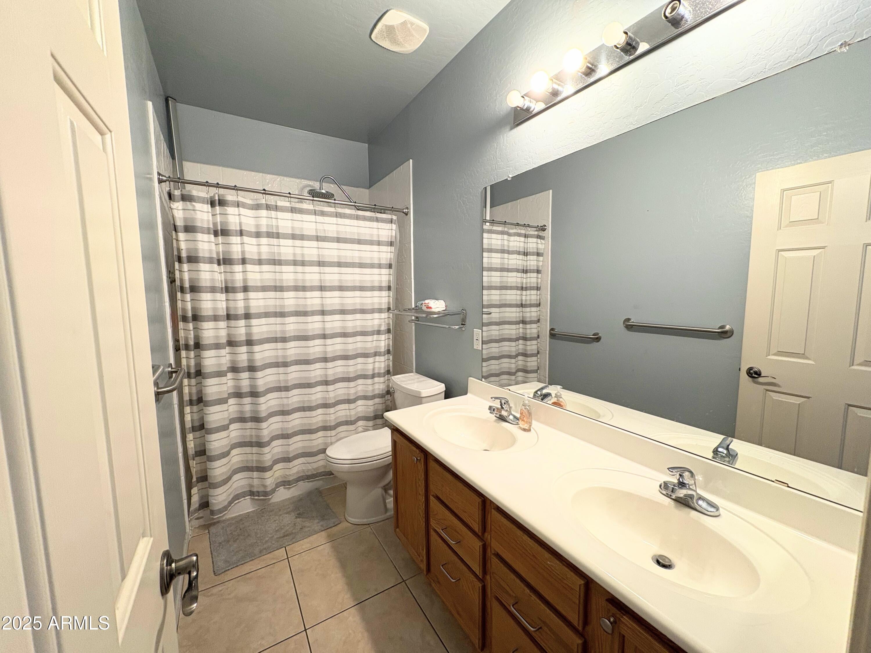 SOUTHFORK UNIT 2 - Residential