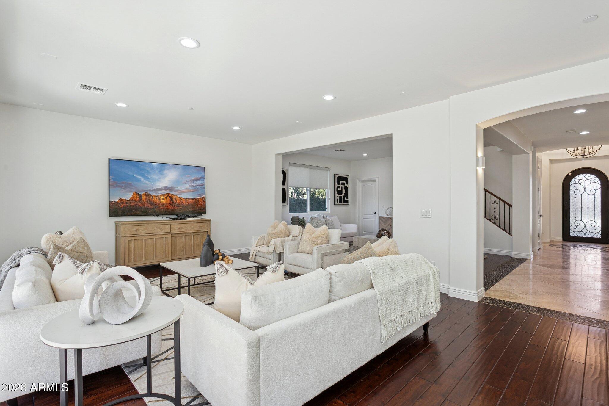 OSBORN CIRCLE AMD - Residential