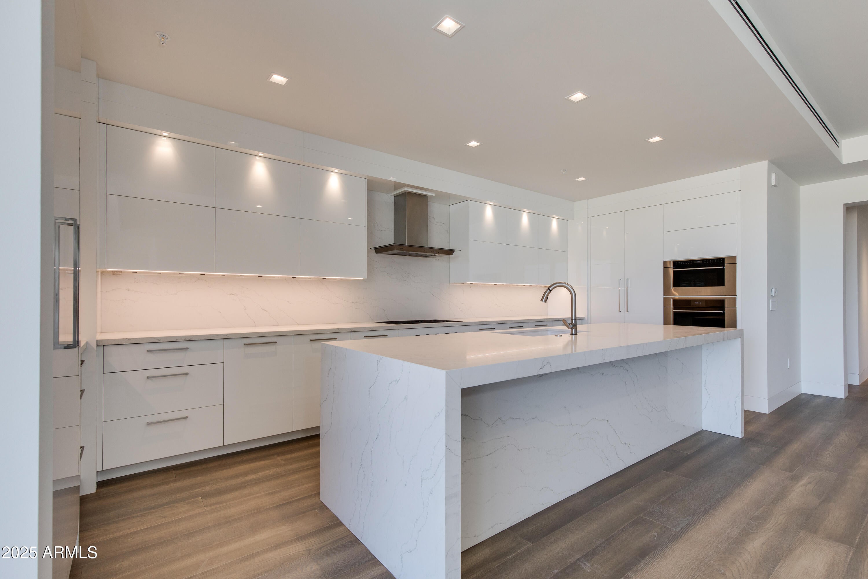 RITZ CARLTON, 7000 EAST LINCOLN VILLAS CONDOMINIUM 1 - Residential