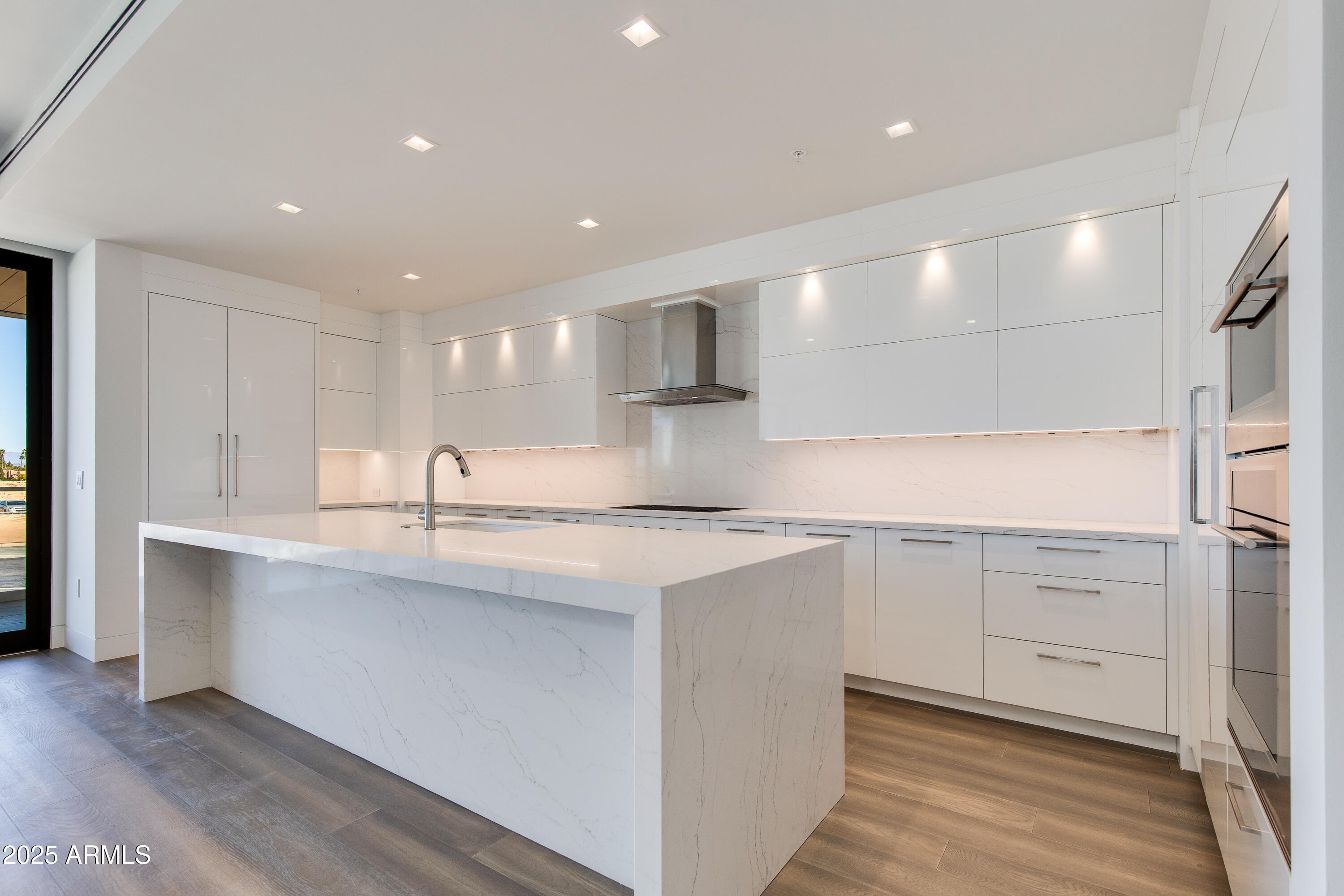 RITZ CARLTON, 7000 EAST LINCOLN VILLAS CONDOMINIUM 1 - Residential