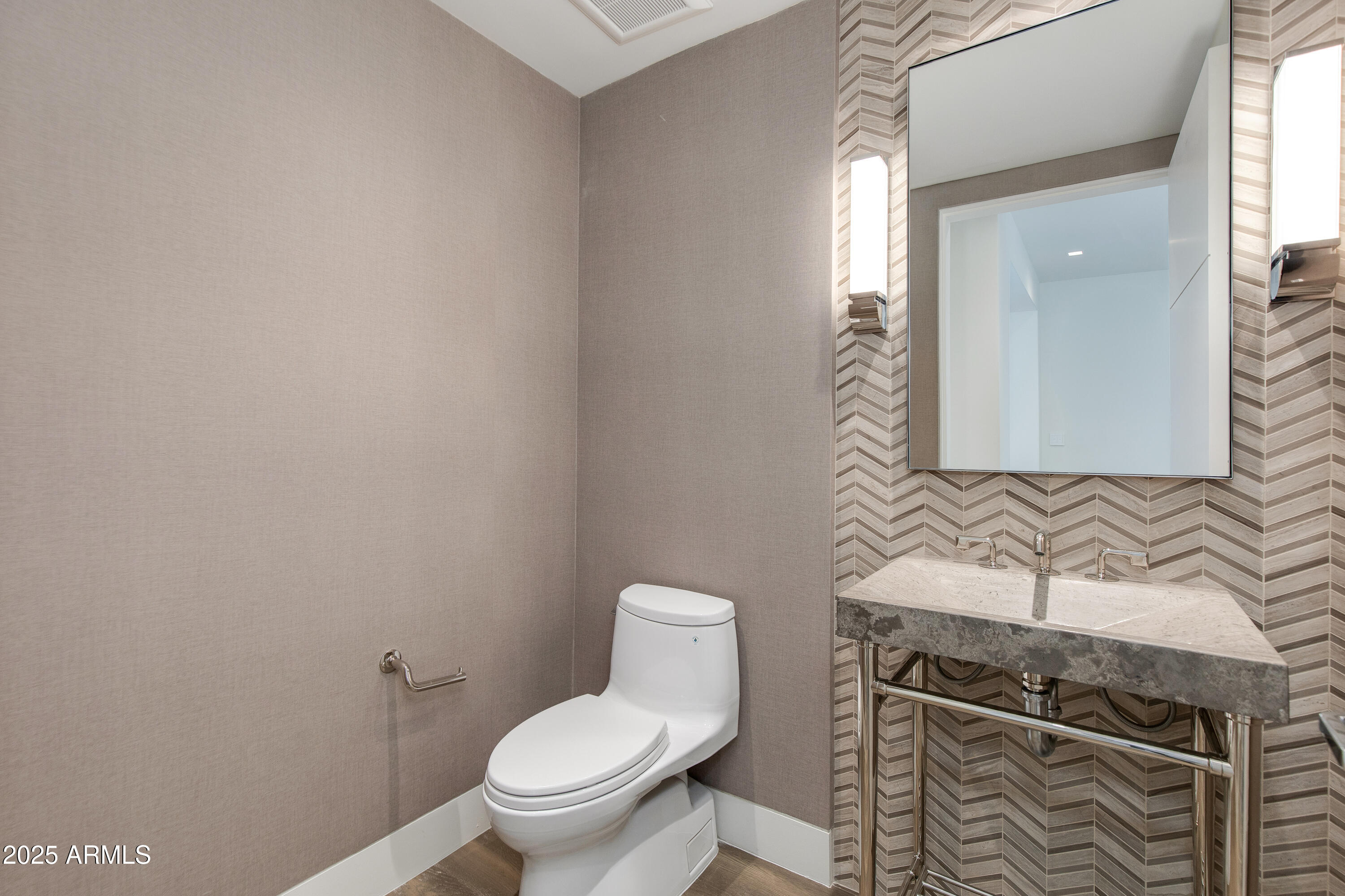RITZ CARLTON, 7000 EAST LINCOLN VILLAS CONDOMINIUM 1 - Residential