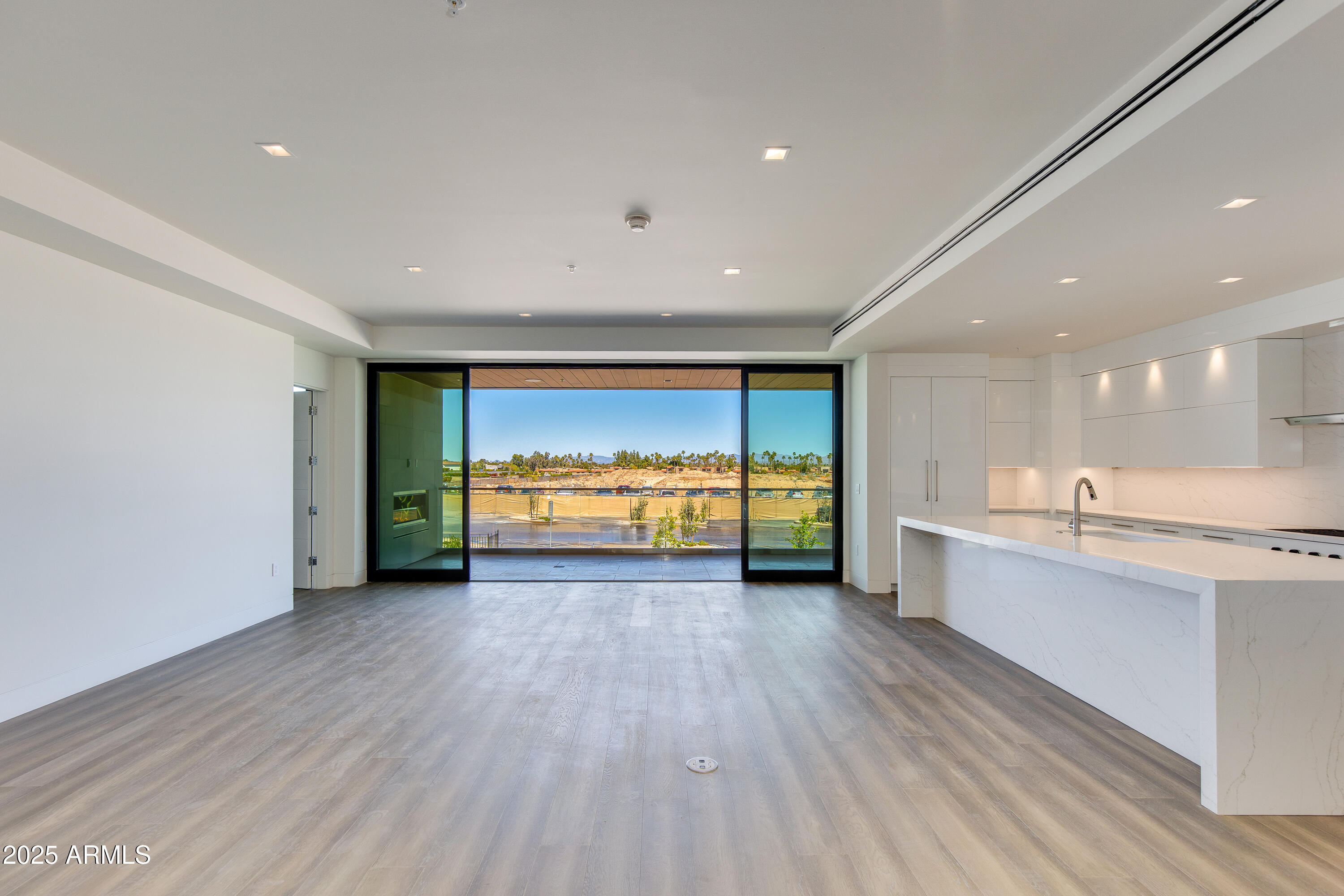 RITZ CARLTON, 7000 EAST LINCOLN VILLAS CONDOMINIUM 1 - Residential