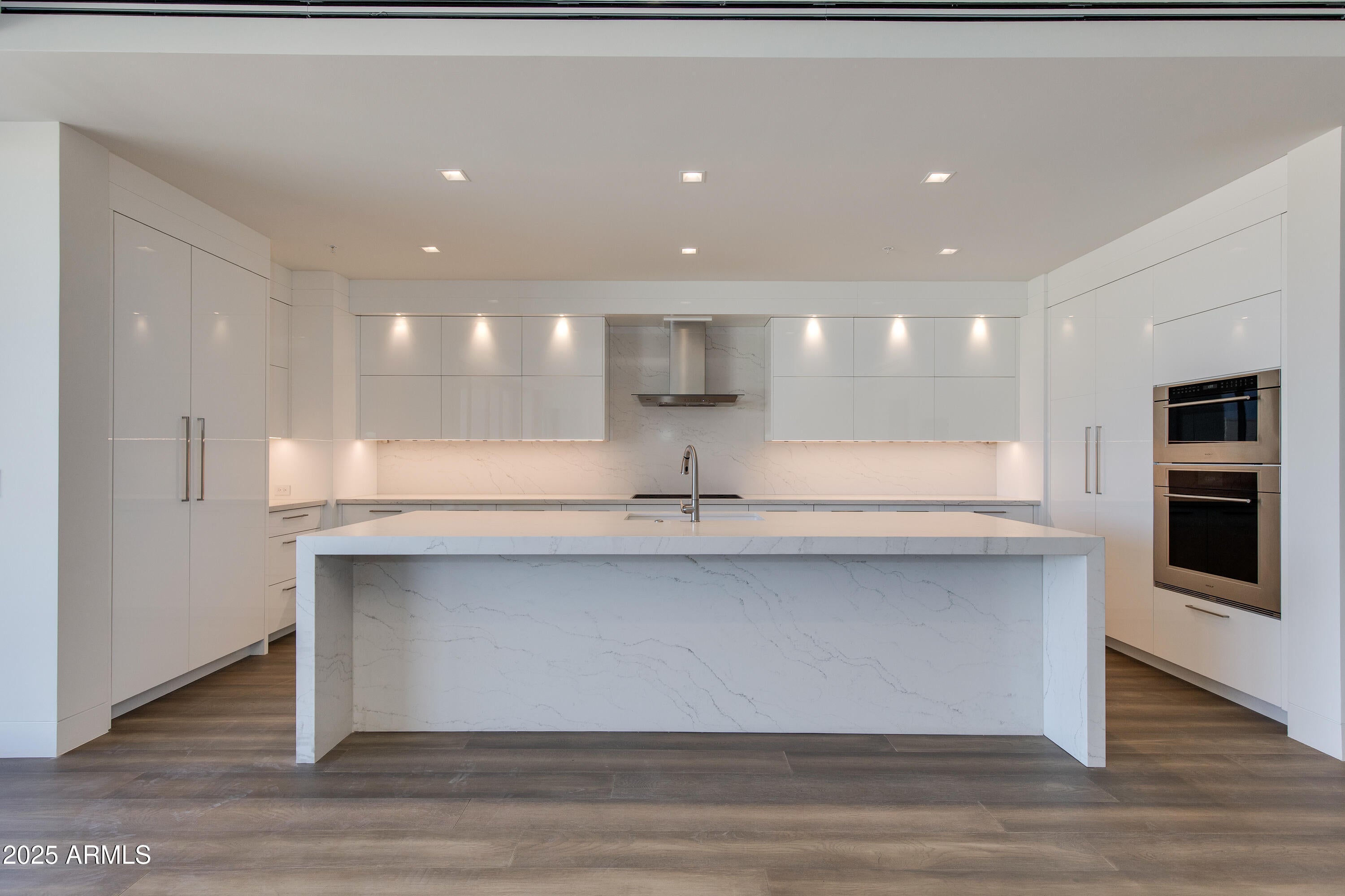 RITZ CARLTON, 7000 EAST LINCOLN VILLAS CONDOMINIUM 1 - Residential