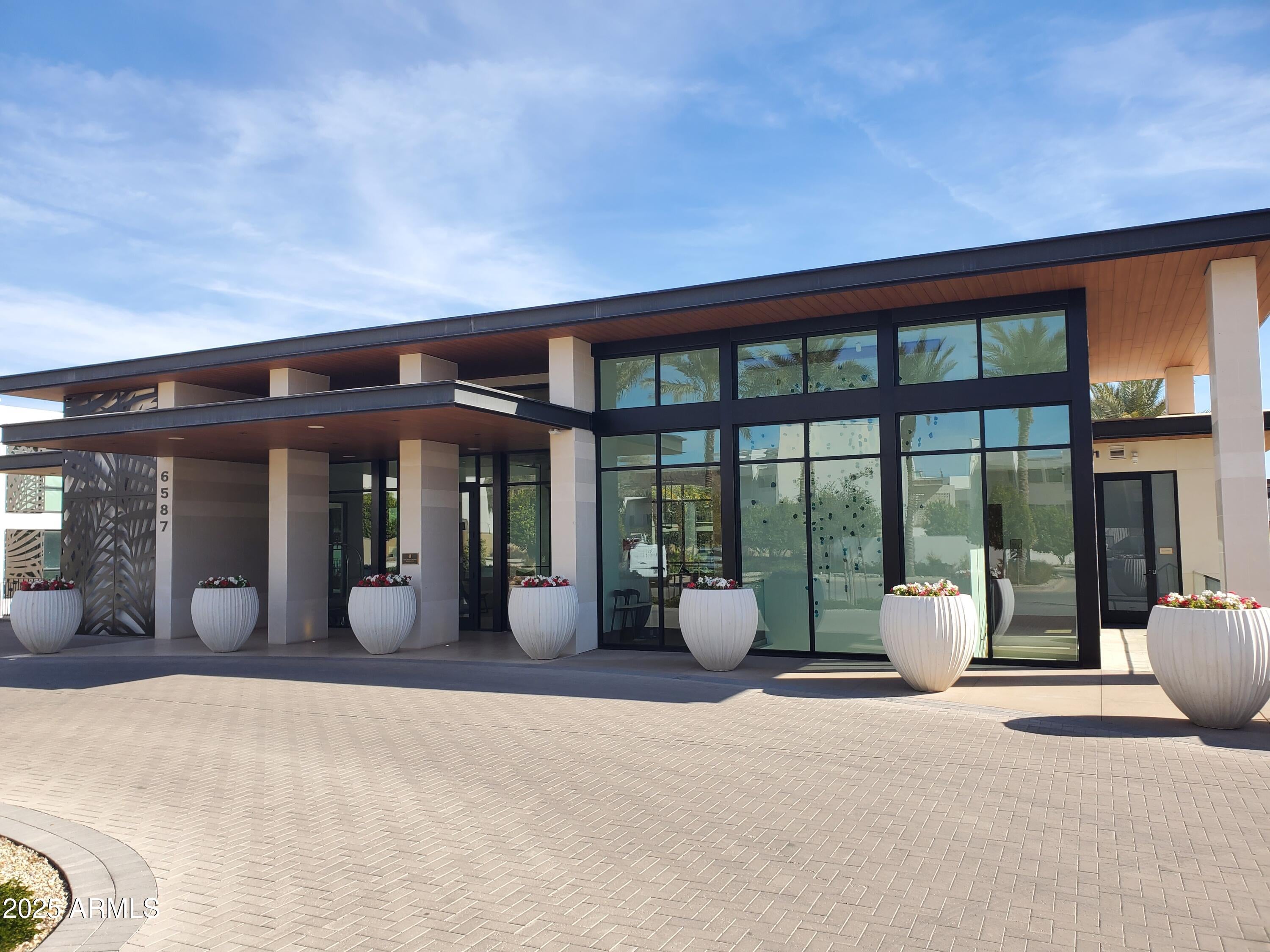 RITZ CARLTON, 7000 EAST LINCOLN VILLAS CONDOMINIUM 1 - Residential