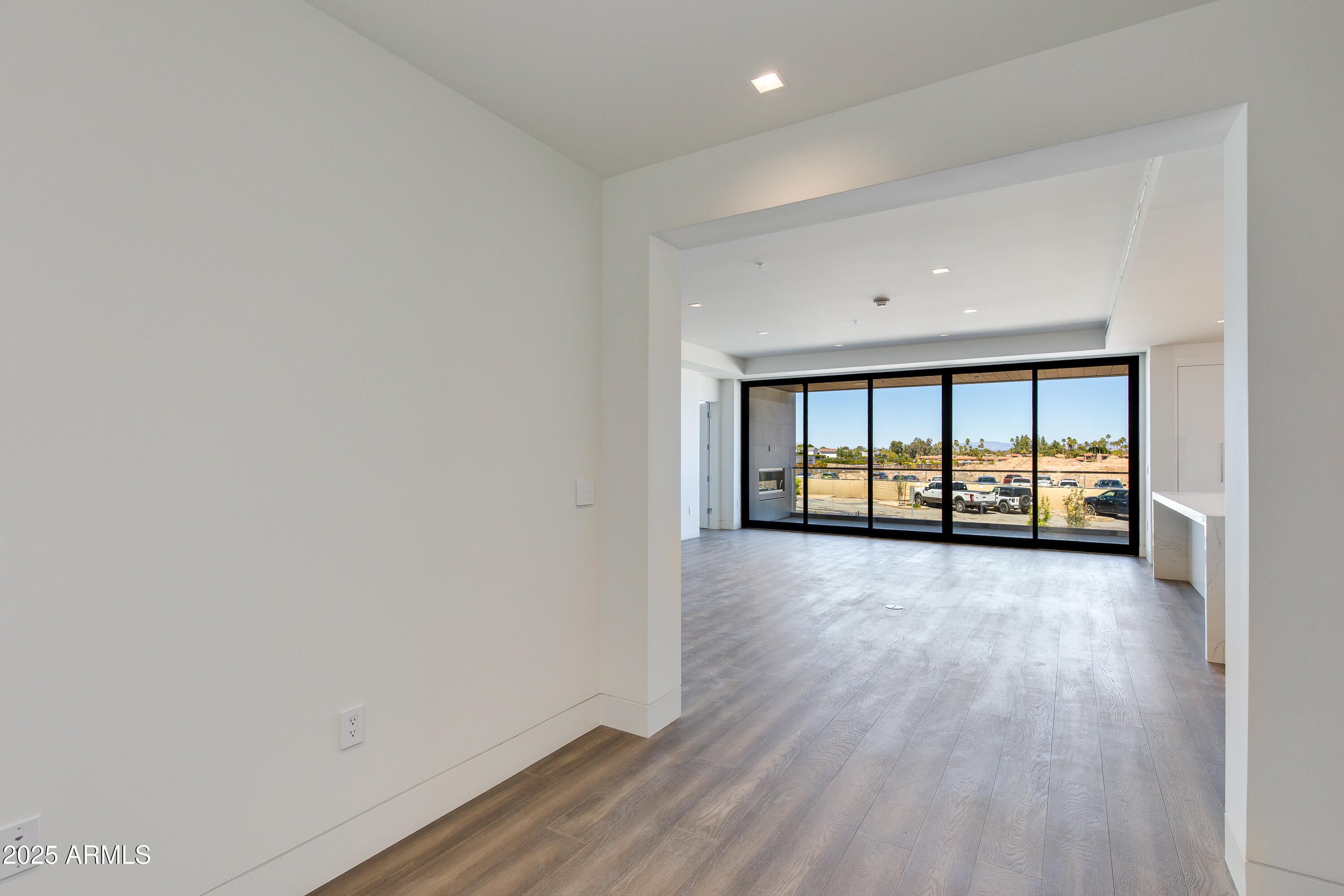 RITZ CARLTON, 7000 EAST LINCOLN VILLAS CONDOMINIUM 1 - Residential