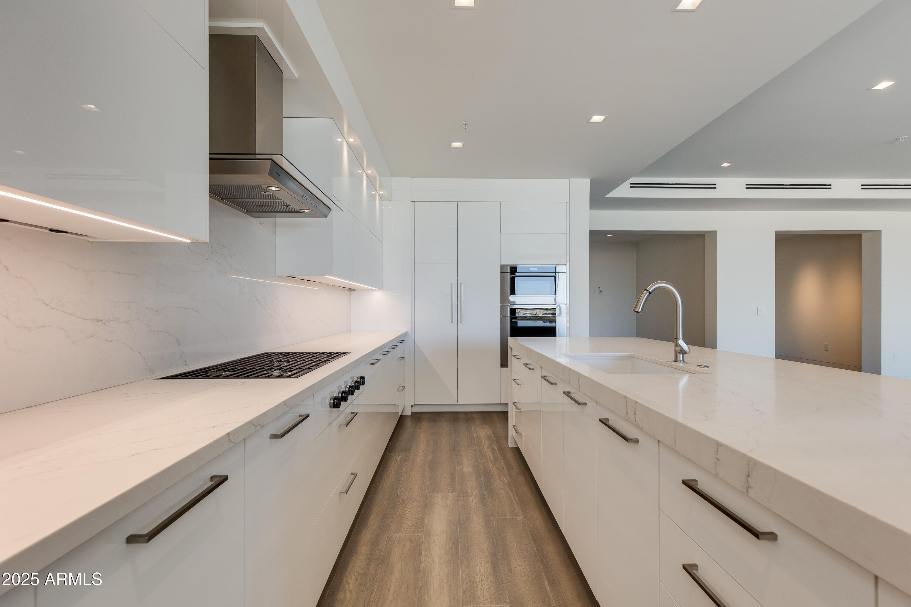 RITZ CARLTON, 7000 EAST LINCOLN VILLAS CONDOMINIUM 1 - Residential
