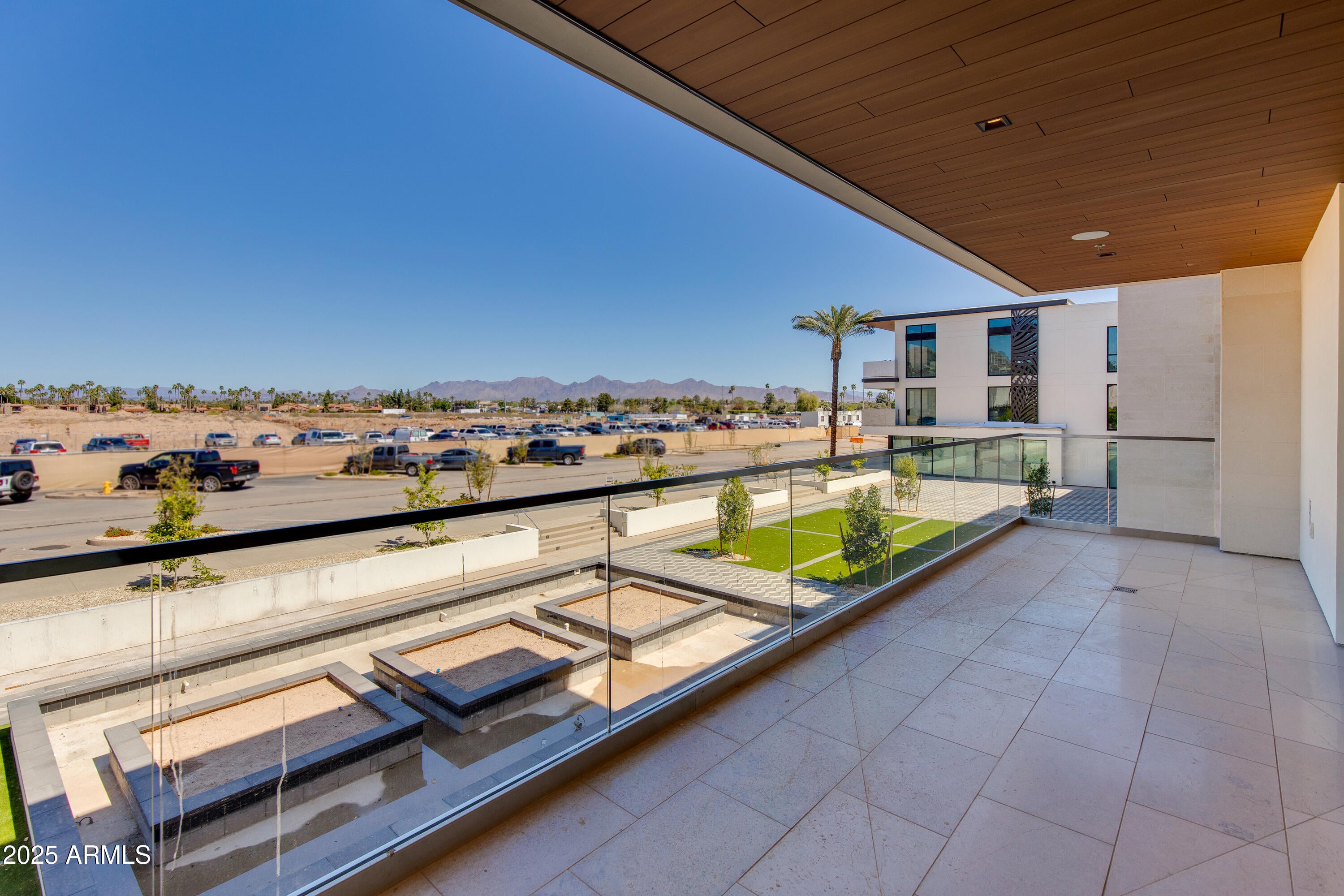 RITZ CARLTON, 7000 EAST LINCOLN VILLAS CONDOMINIUM 1 - Residential