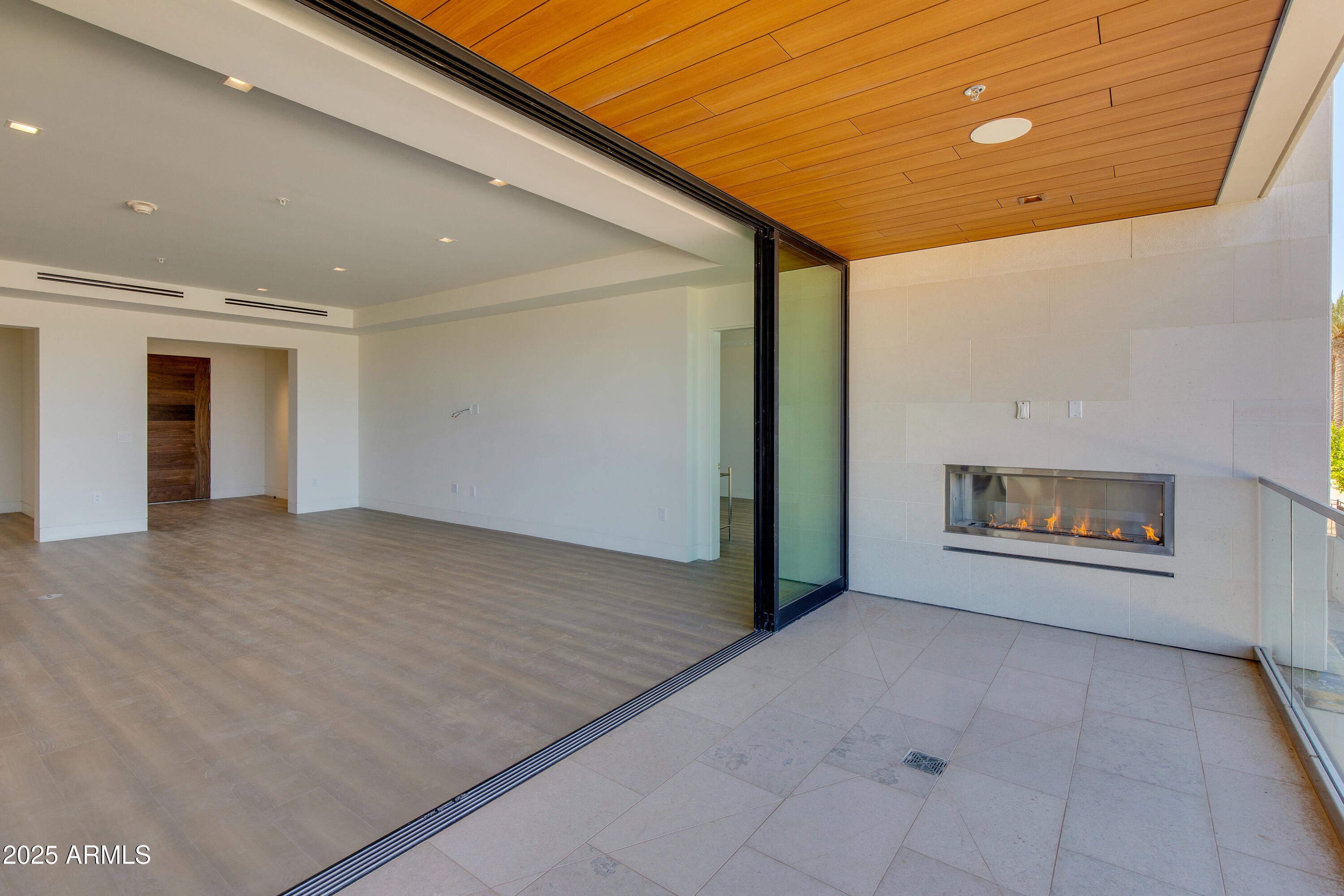 RITZ CARLTON, 7000 EAST LINCOLN VILLAS CONDOMINIUM 1 - Residential