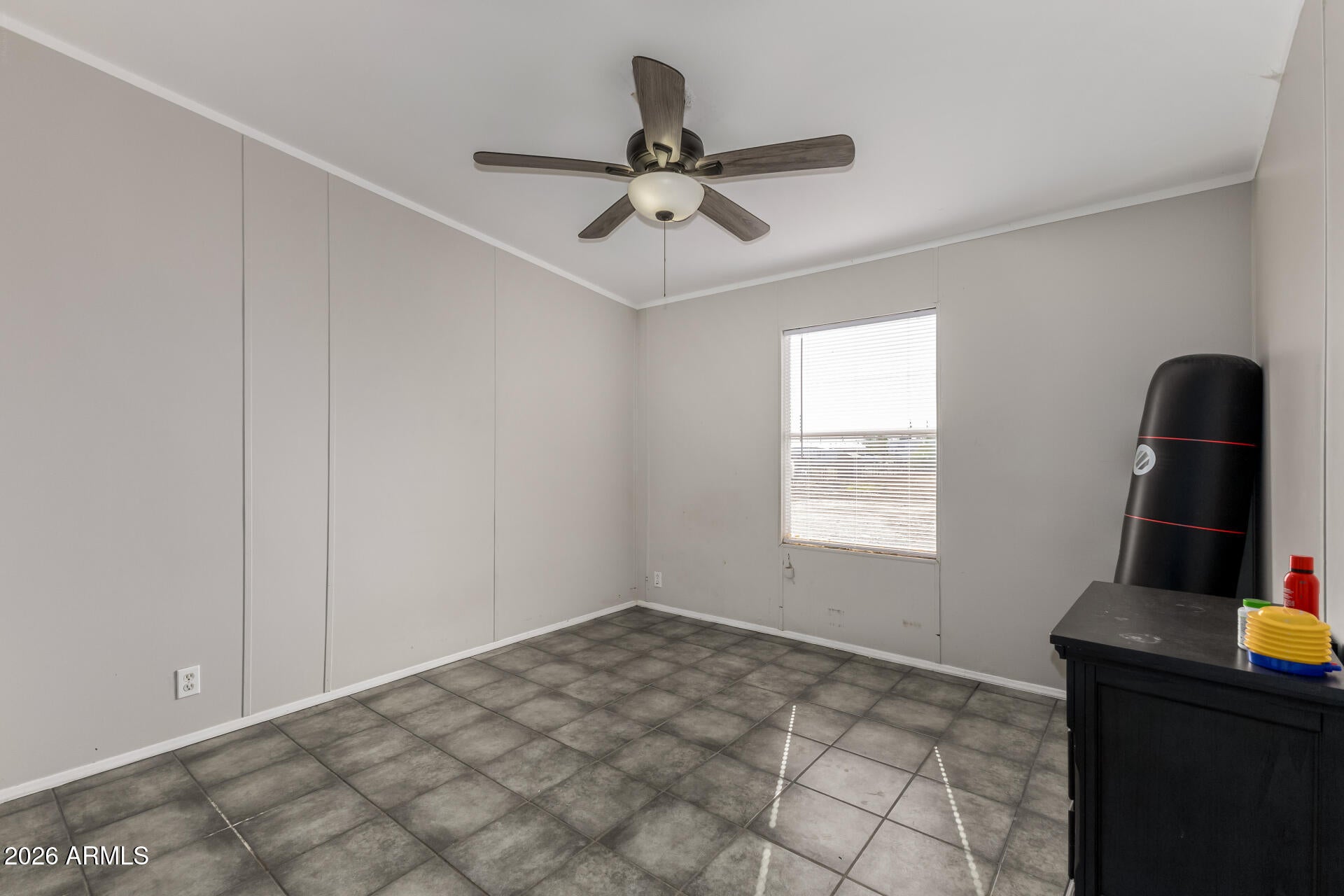 COM @ SW COR OF SEC 8-3S-9E TH N-50 TH E-644.86 TH - Residential