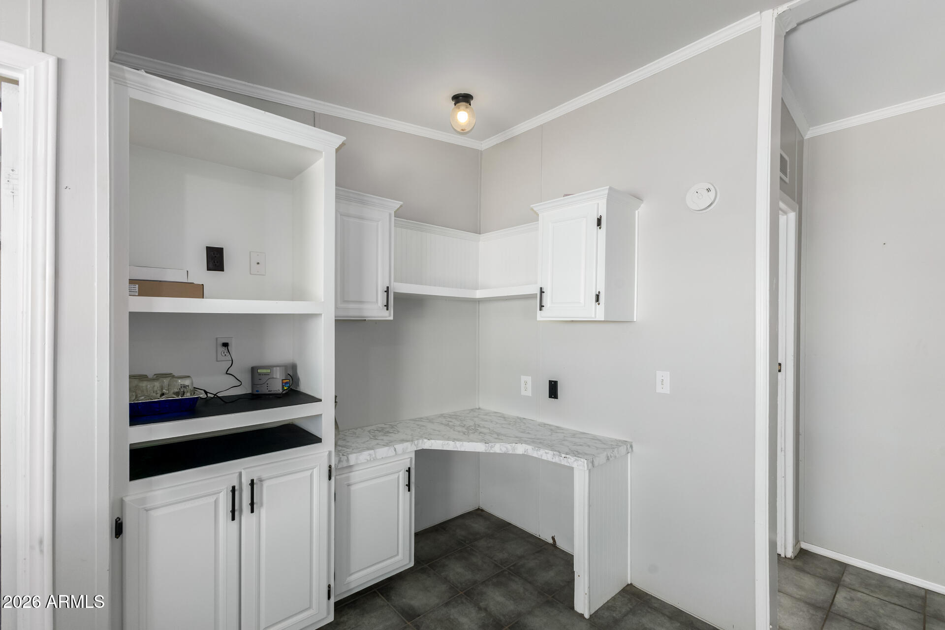 COM @ SW COR OF SEC 8-3S-9E TH N-50 TH E-644.86 TH - Residential
