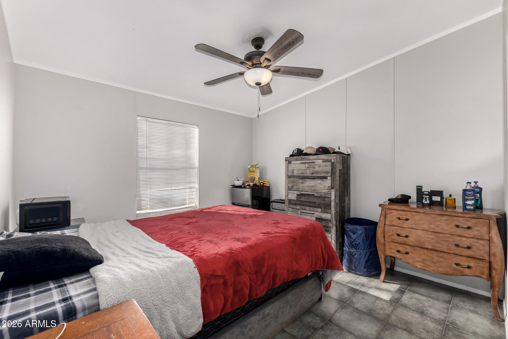 COM @ SW COR OF SEC 8-3S-9E TH N-50 TH E-644.86 TH - Residential