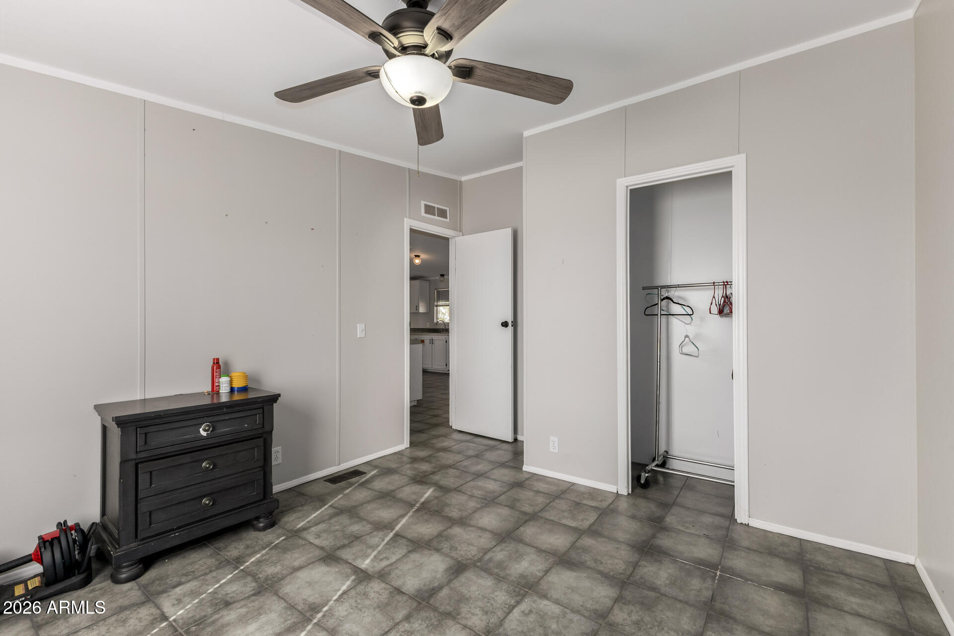 COM @ SW COR OF SEC 8-3S-9E TH N-50 TH E-644.86 TH - Residential
