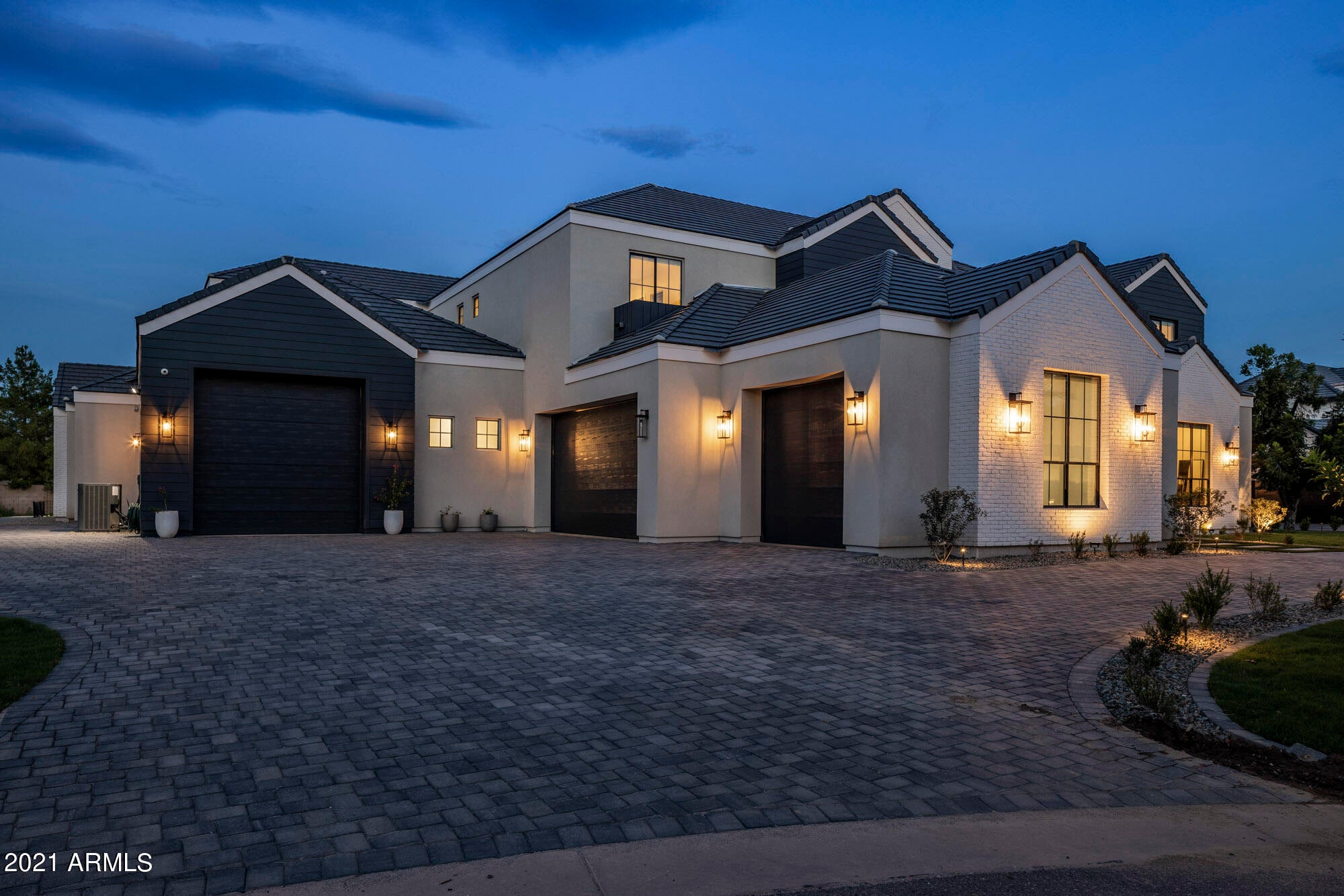 THE PECANS - Residential