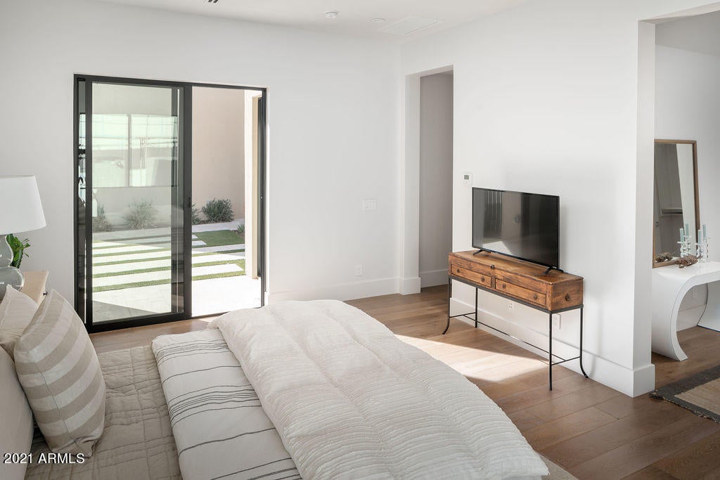 RITZ-CARLTON PARCEL B - Residential