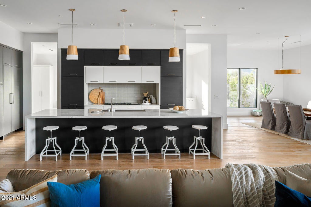 RITZ-CARLTON PARCEL B - Residential