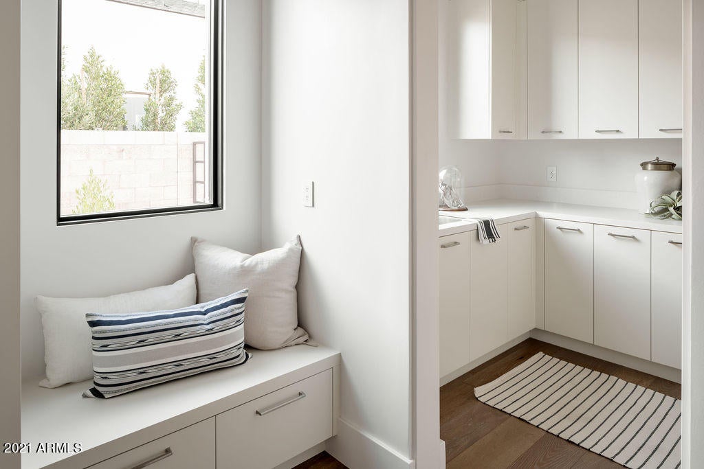 RITZ-CARLTON PARCEL B - Residential
