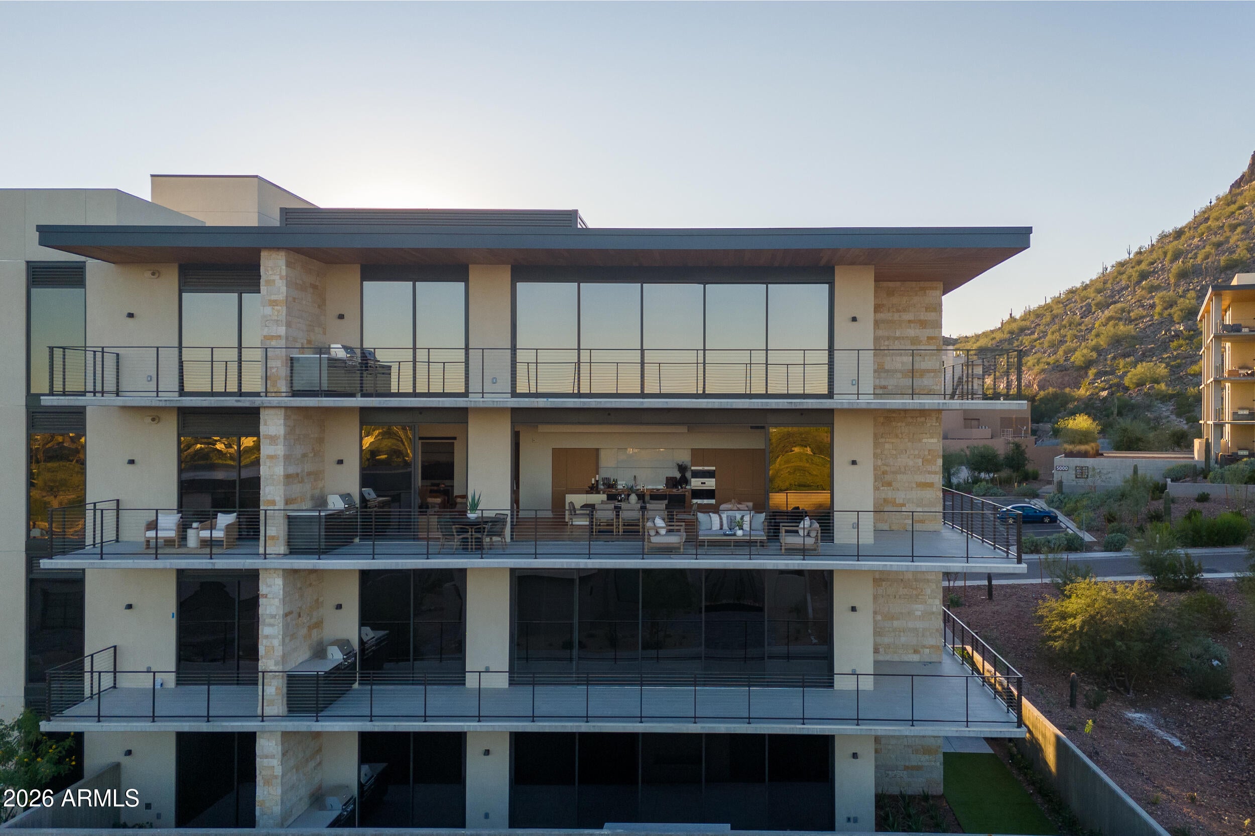 ASCENT AT THE PHOENICIAN CAMELBACK RESIDENCES COND - Residential