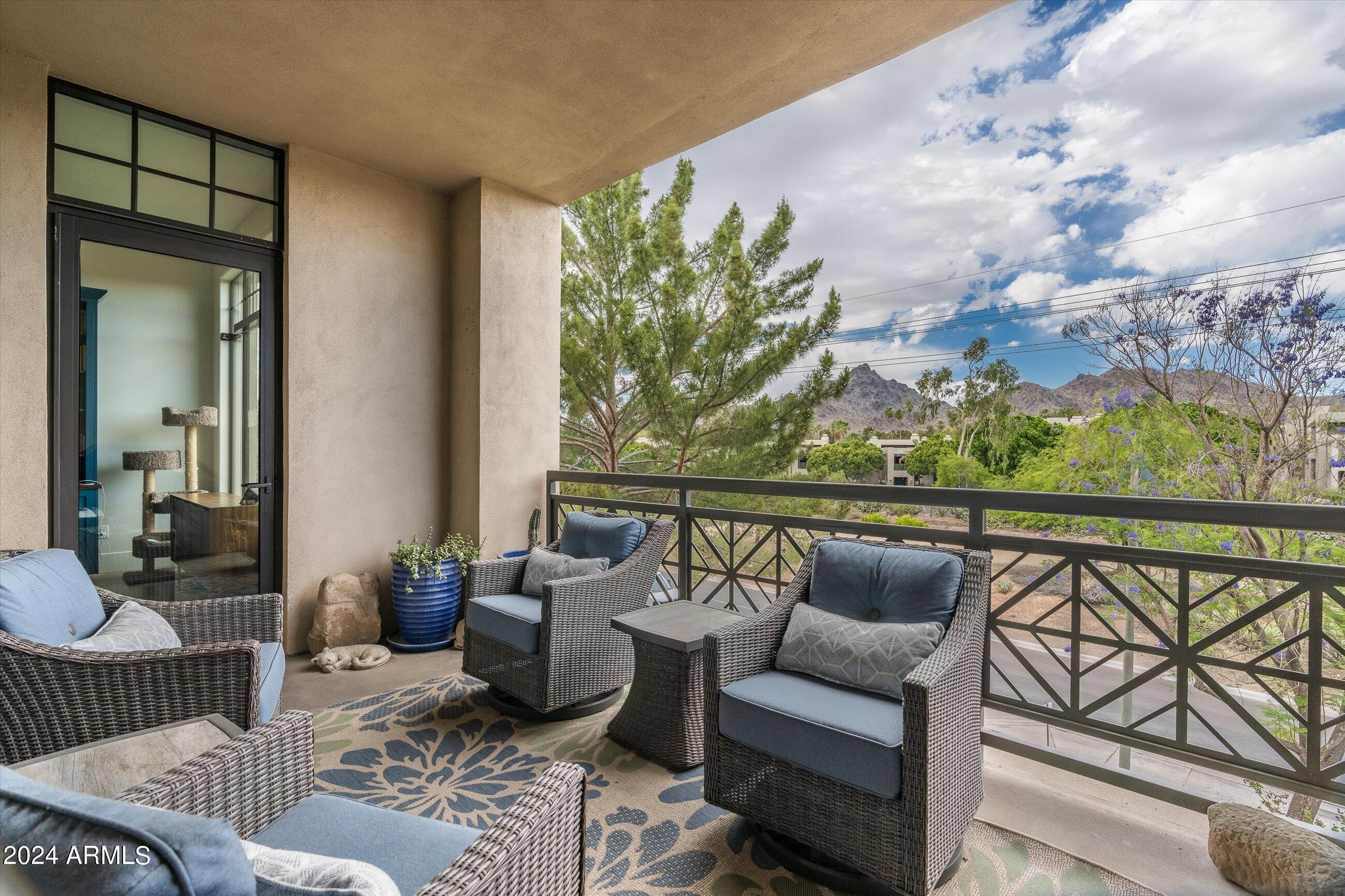 FAIRWAY LODGE AT THE BILTMORE CONDOMINIUM AMD - Residential