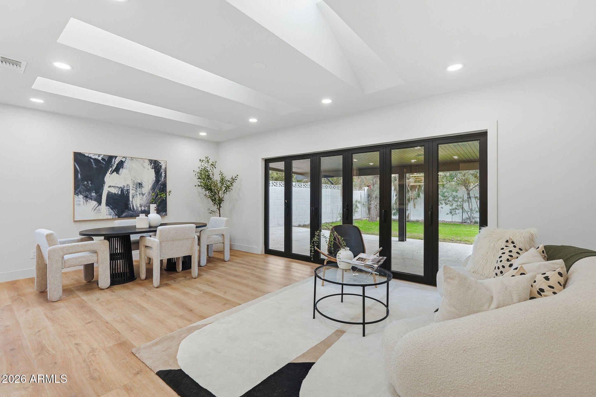 ENCANTO VISTA - Residential