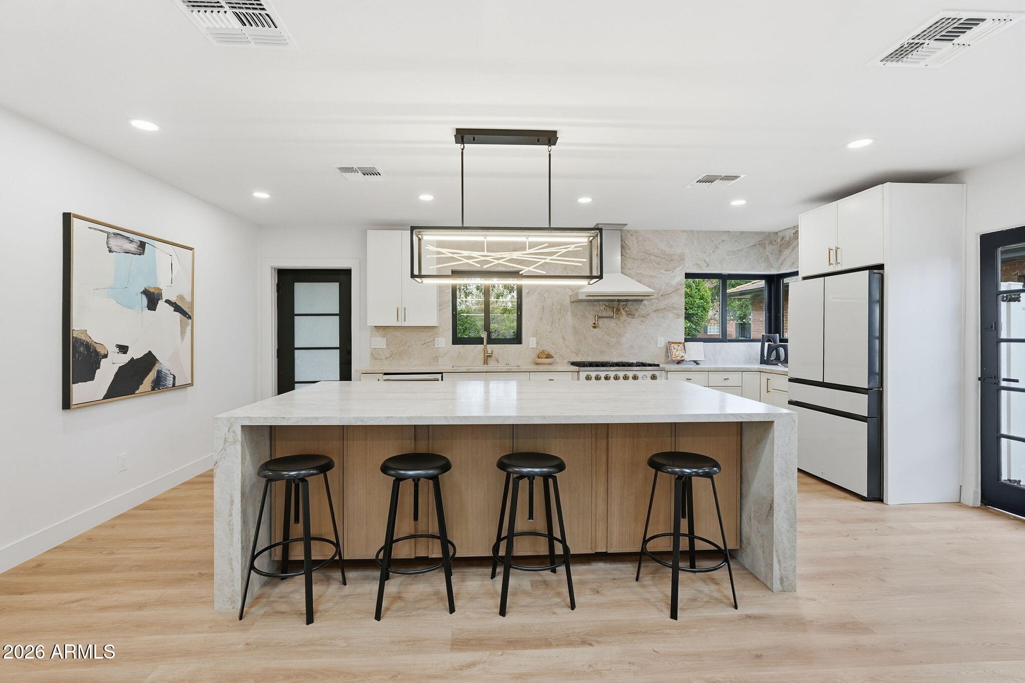 ENCANTO VISTA - Residential