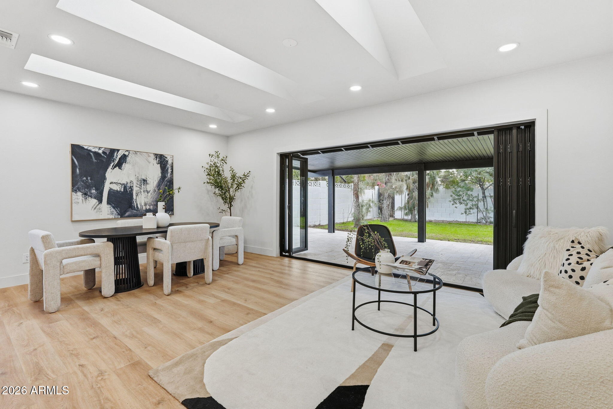 ENCANTO VISTA - Residential