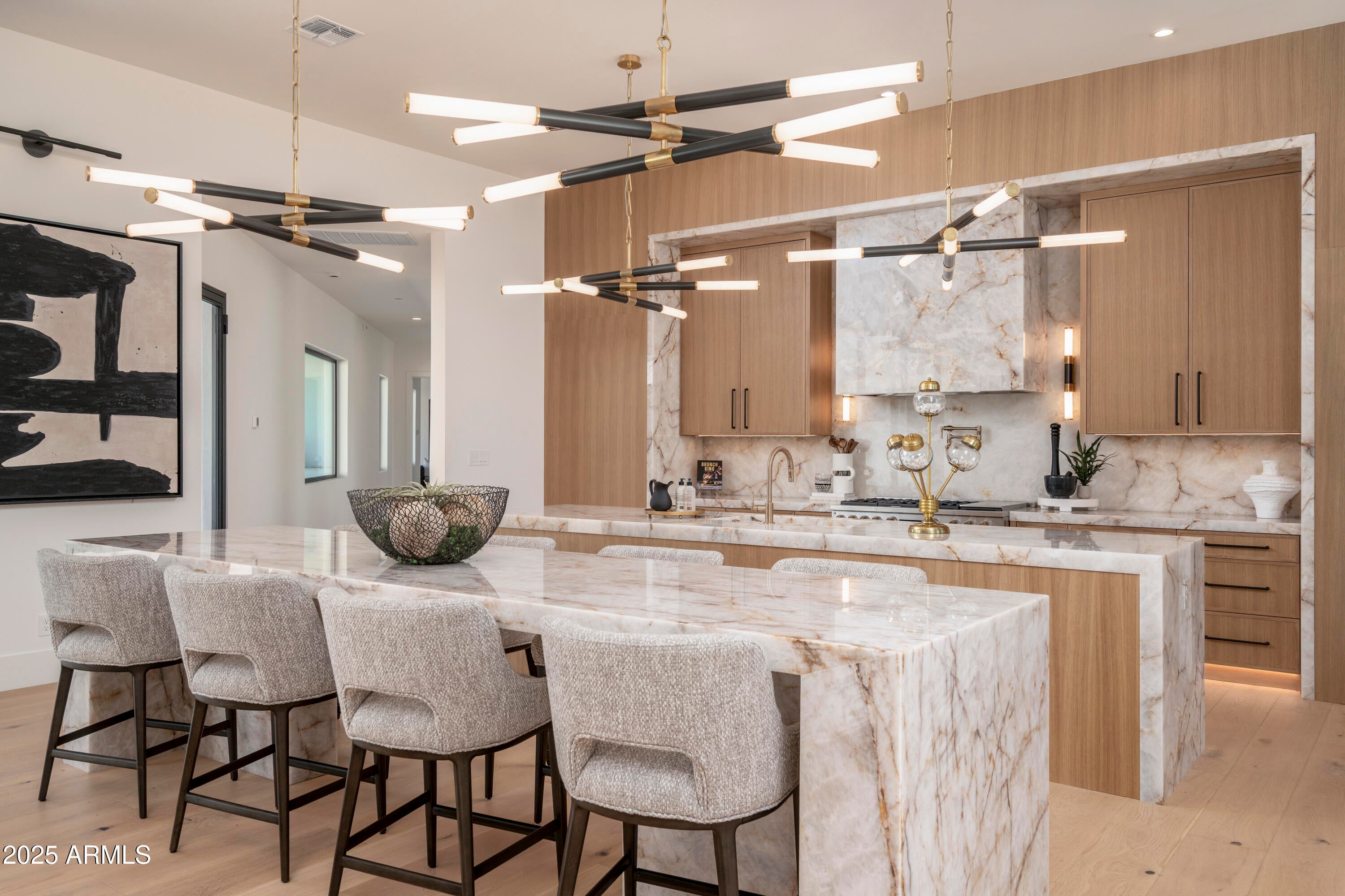 PINNACLE PARADISE - Residential