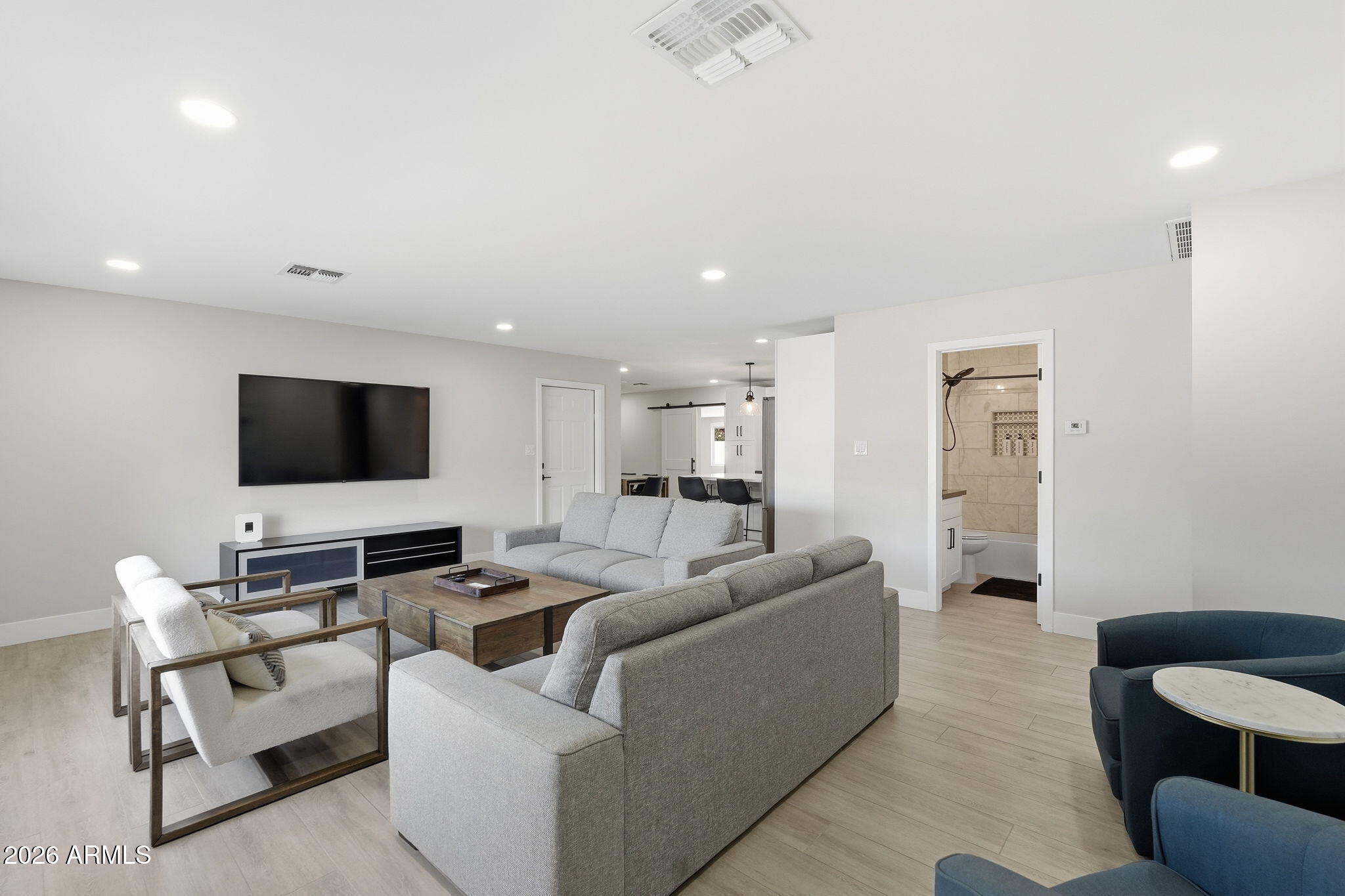 HY-VIEW 4 - Residential