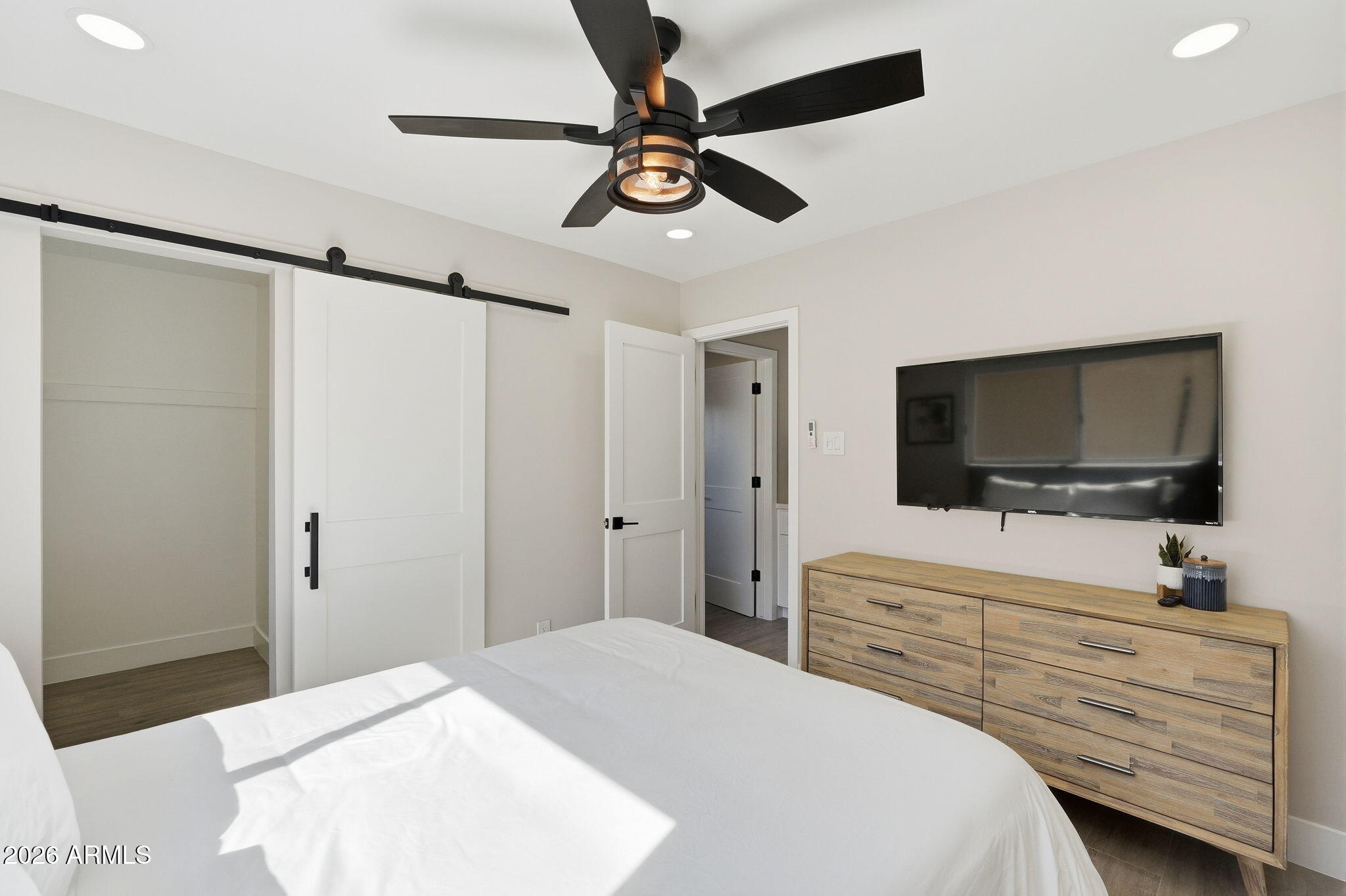HY-VIEW 4 - Residential