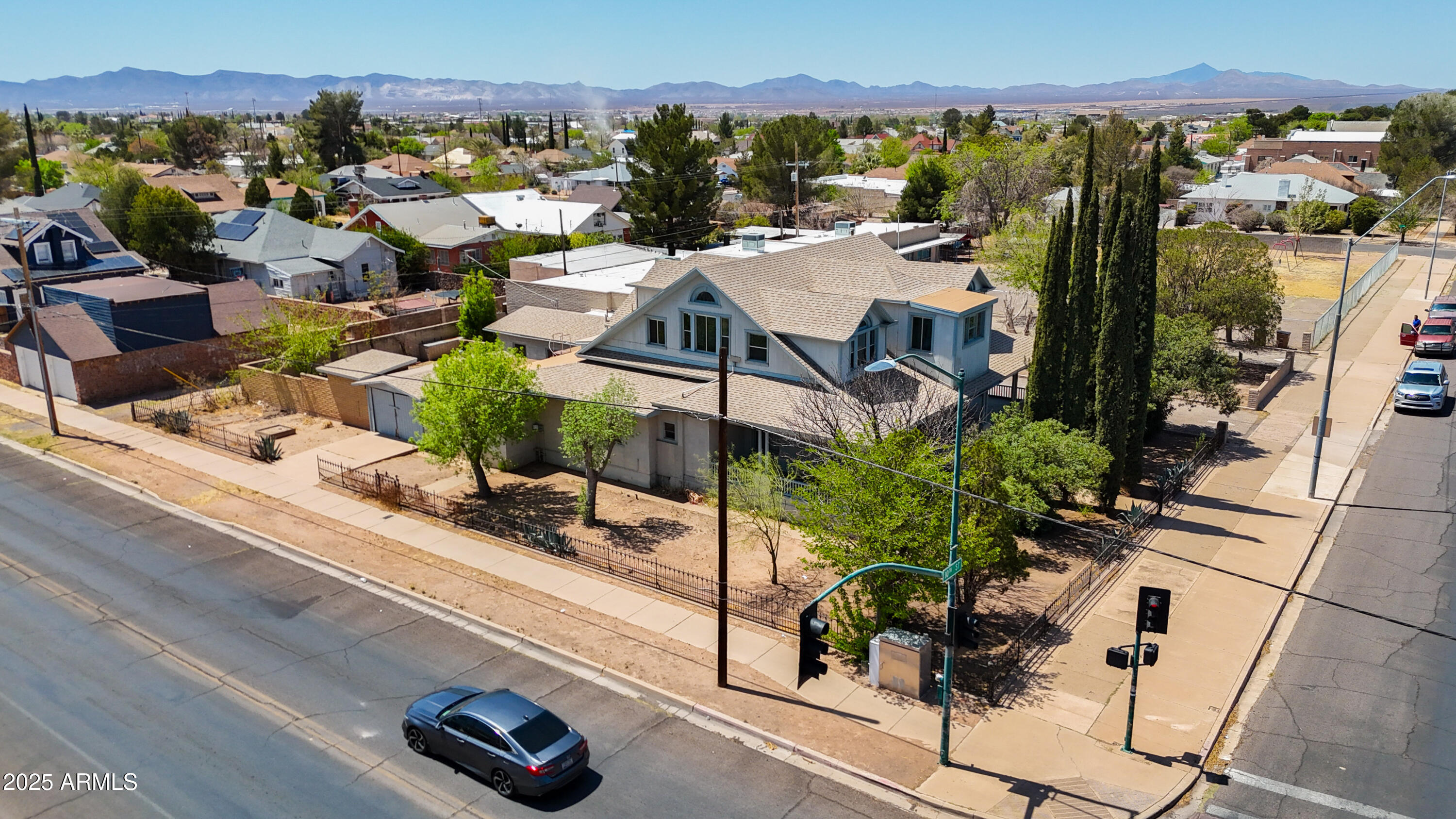 DOUGLAS - Residential