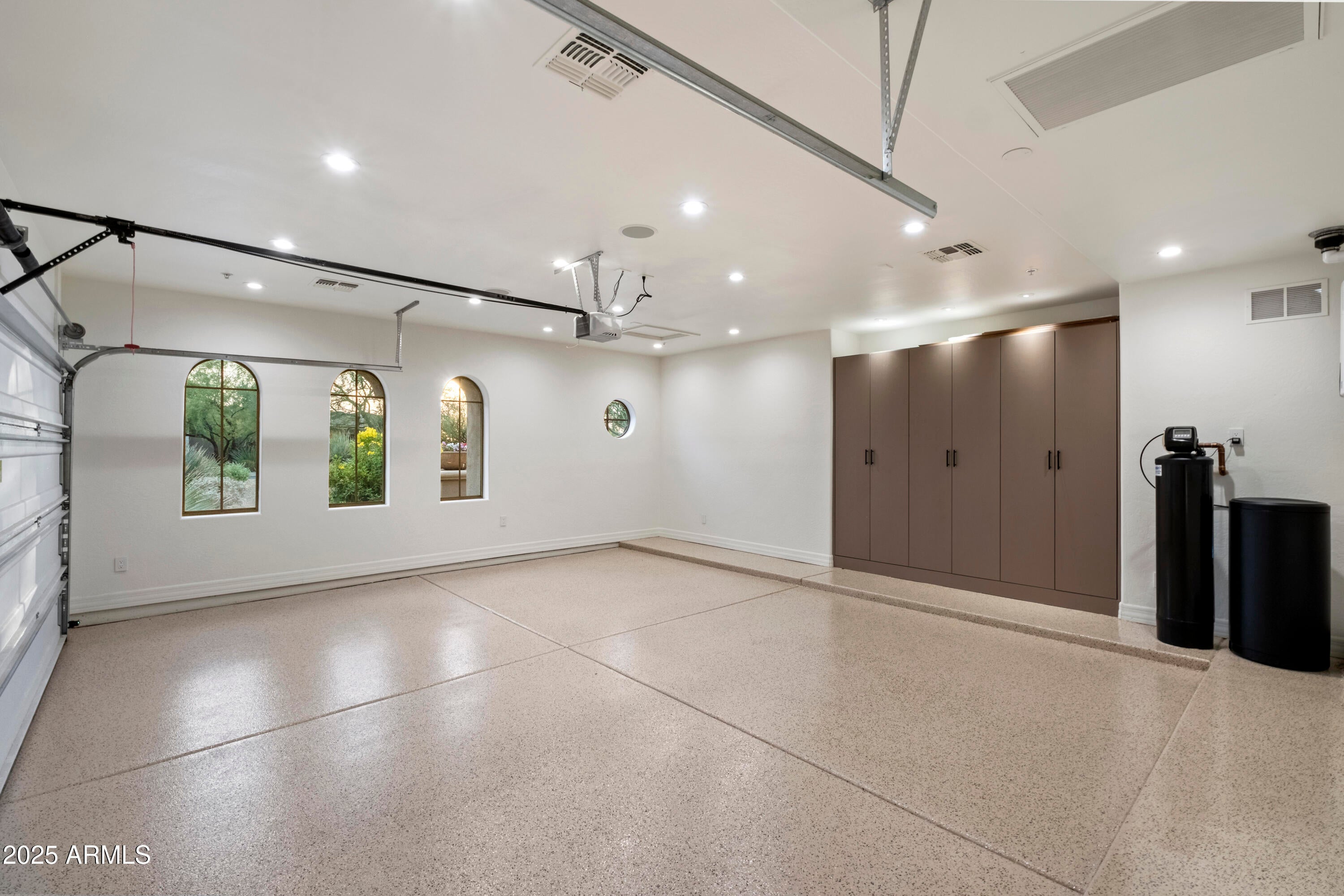 SAGUARO ESTATES - Residential