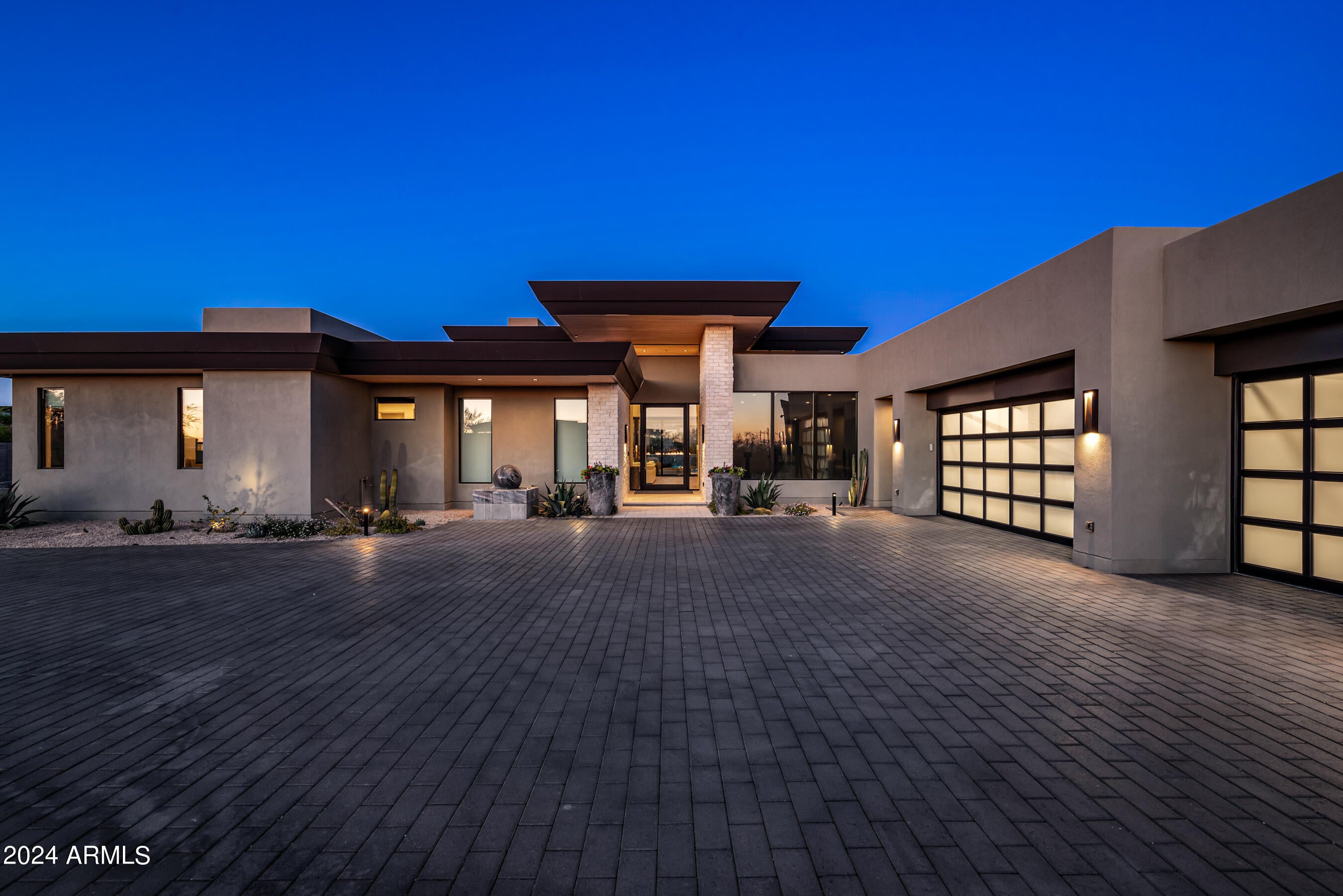 SOLITUDE - Residential