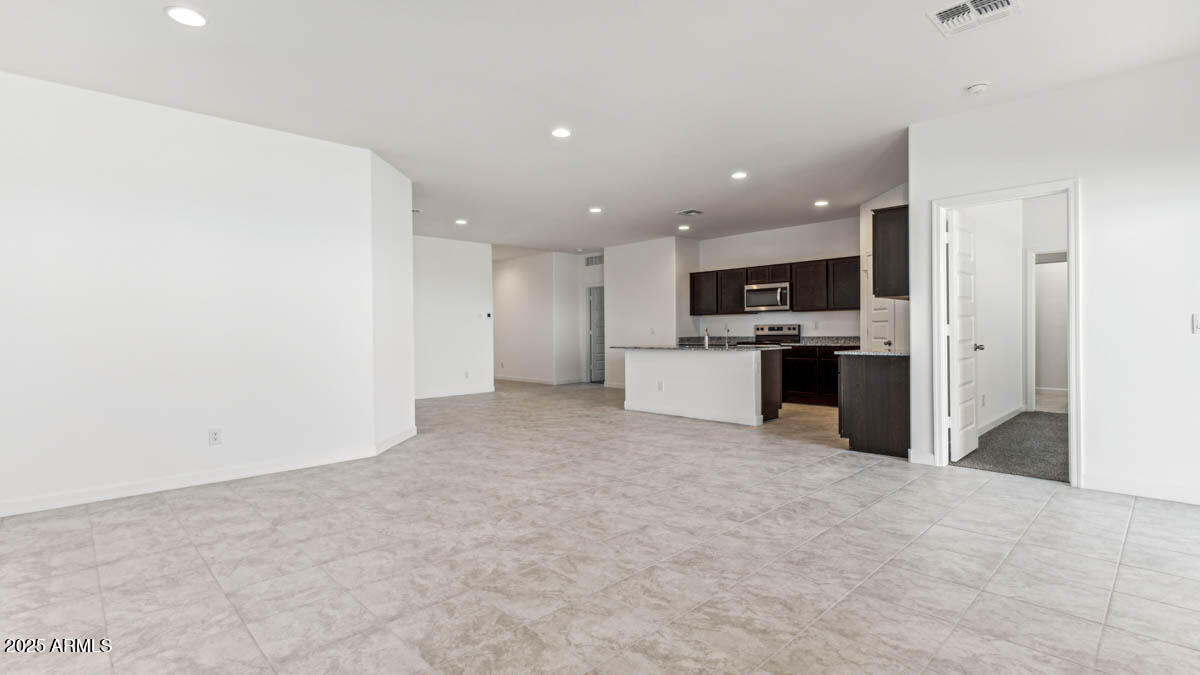 MAGMA RANCH II UNIT 1 - Residential